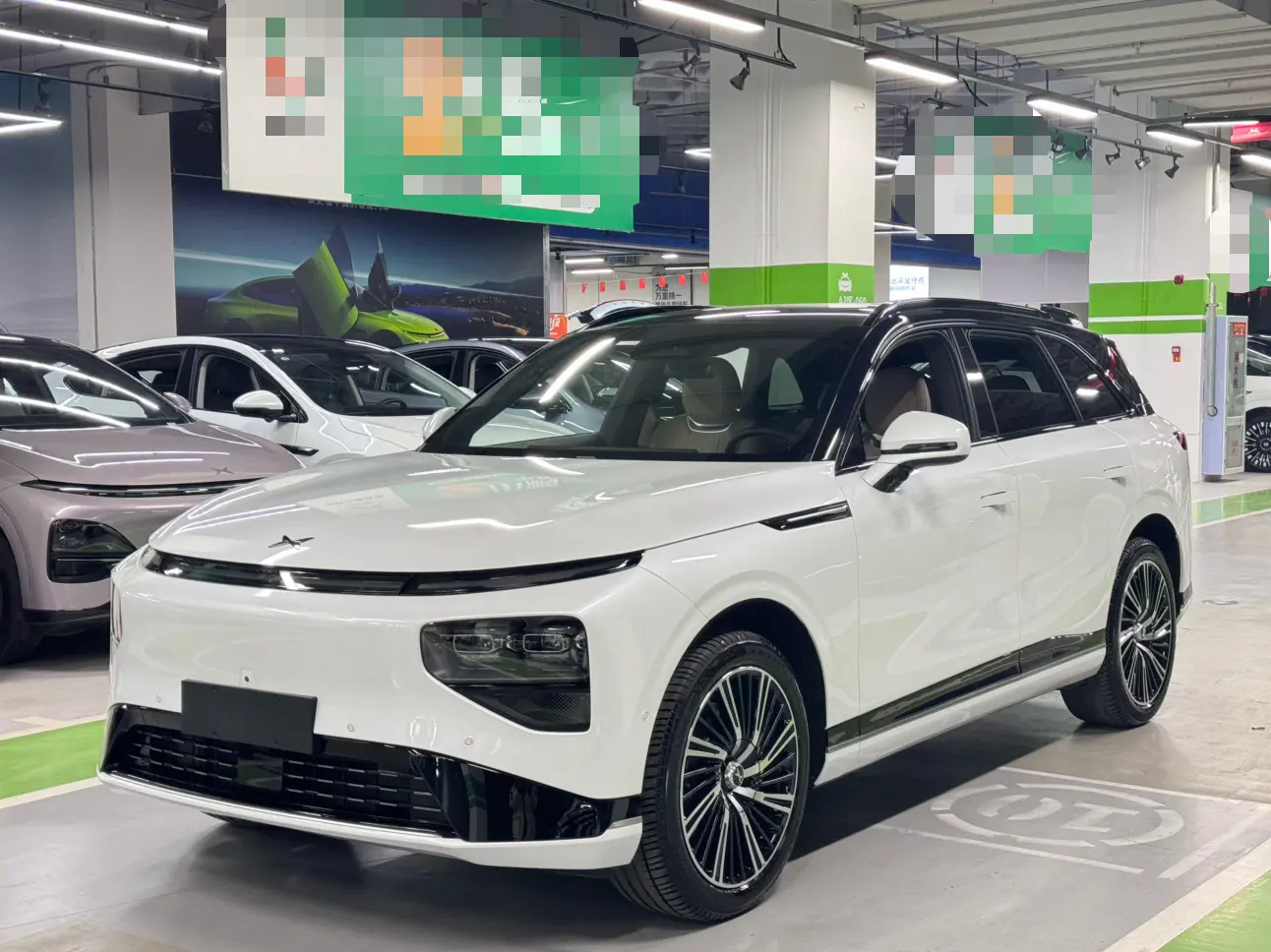 Xpeng G9  из Китая