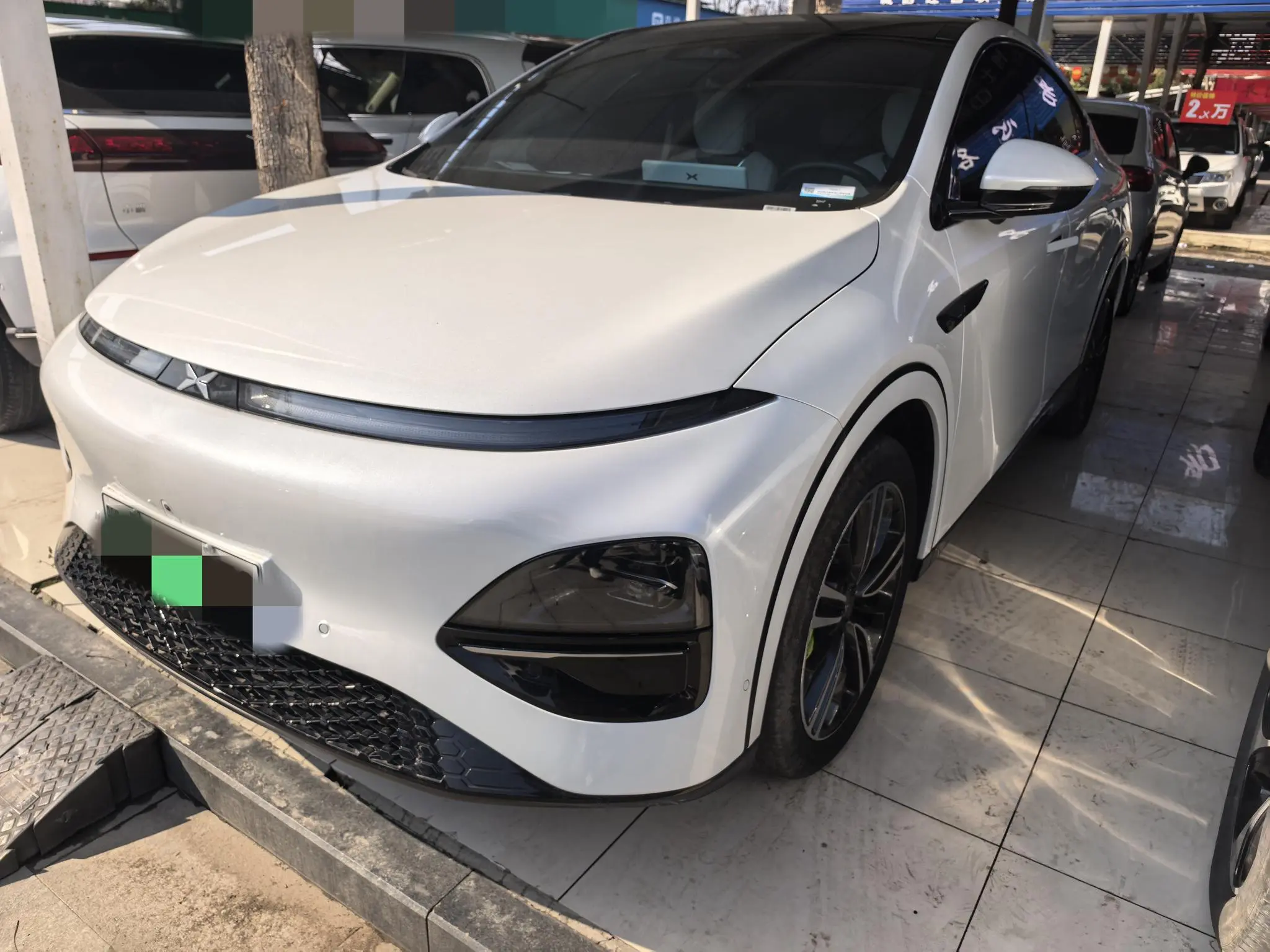 Xpeng G6  из Китая