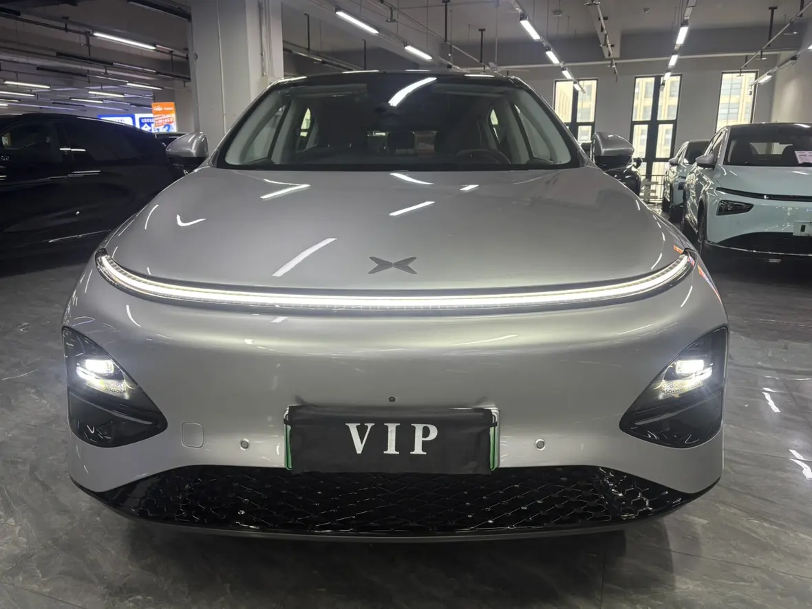 Xpeng G6  из Китая