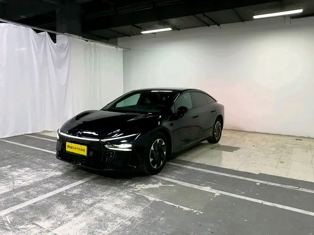 Xpeng P7+  из Китая