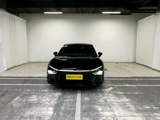 Xpeng P7+  из Китая