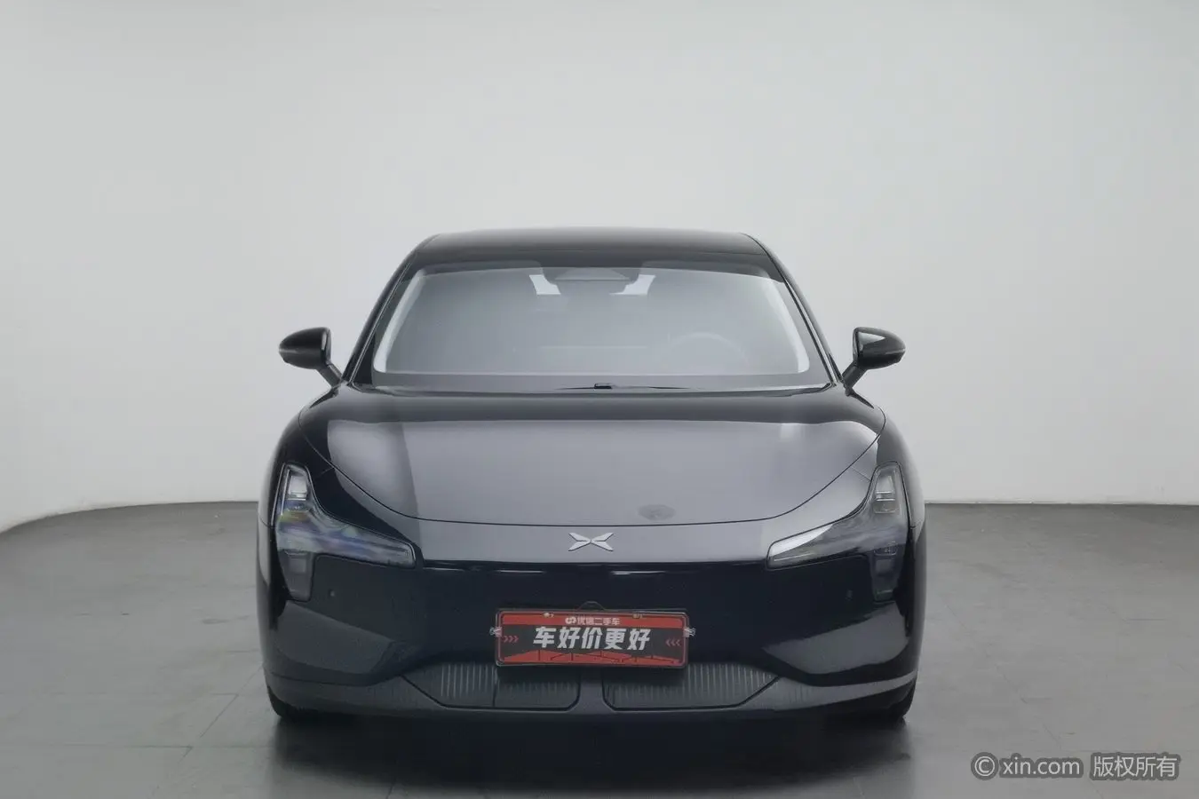 Xpeng Xiaopeng MONA M03  из Китая