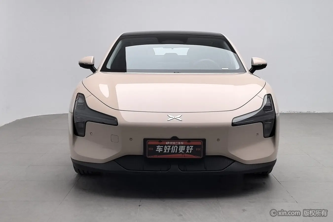 Xpeng Xiaopeng MONA M03  из Китая