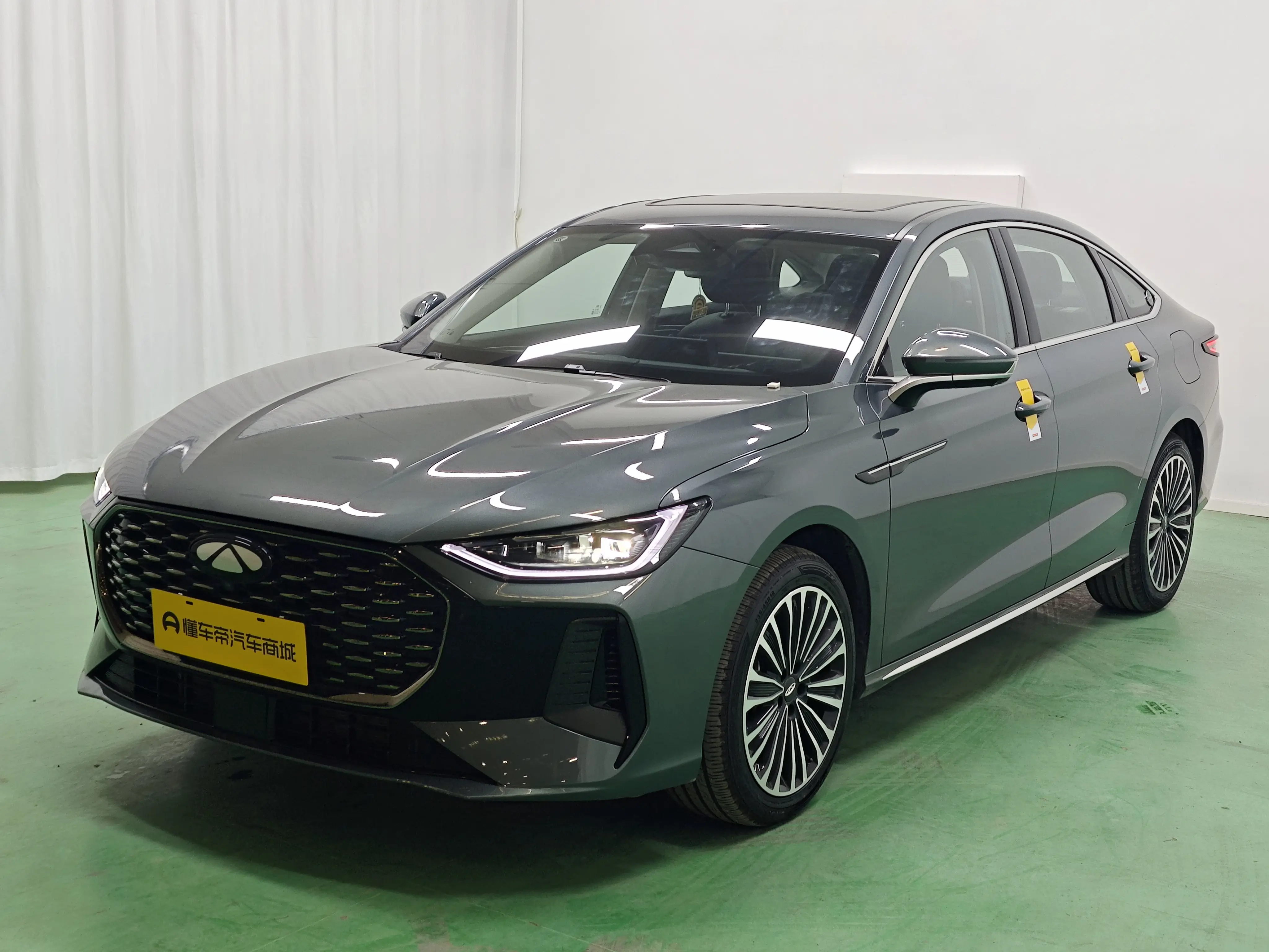 Chery Fengyun A8L  из Китая