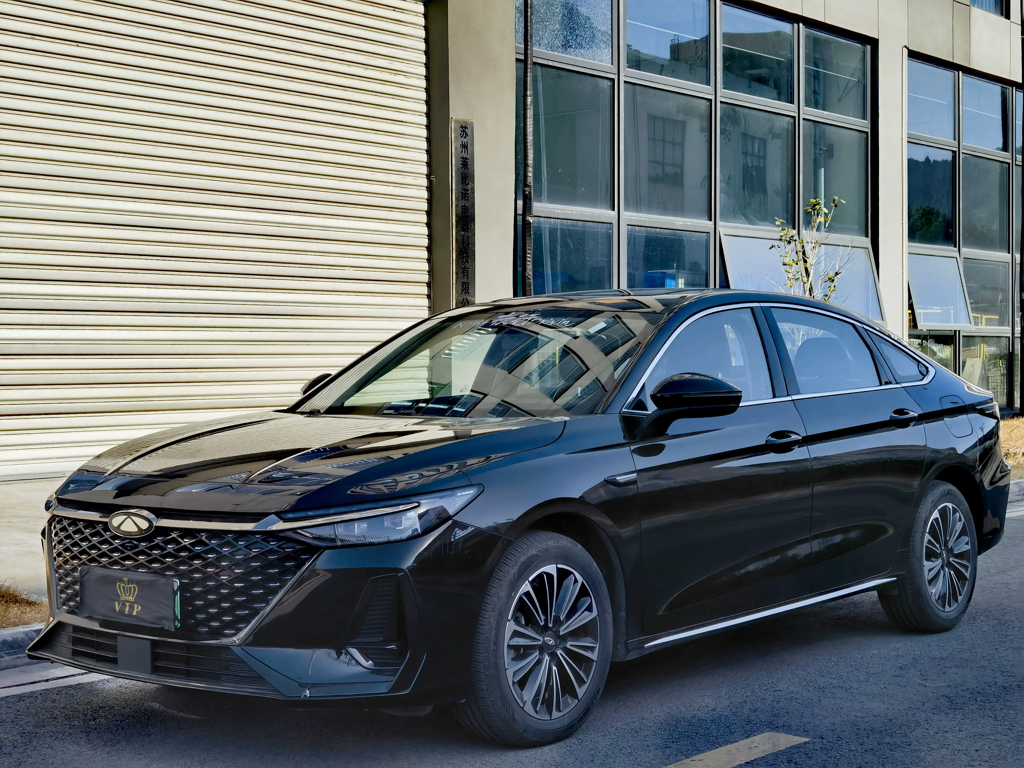 Chery Fengyun A8  из Китая