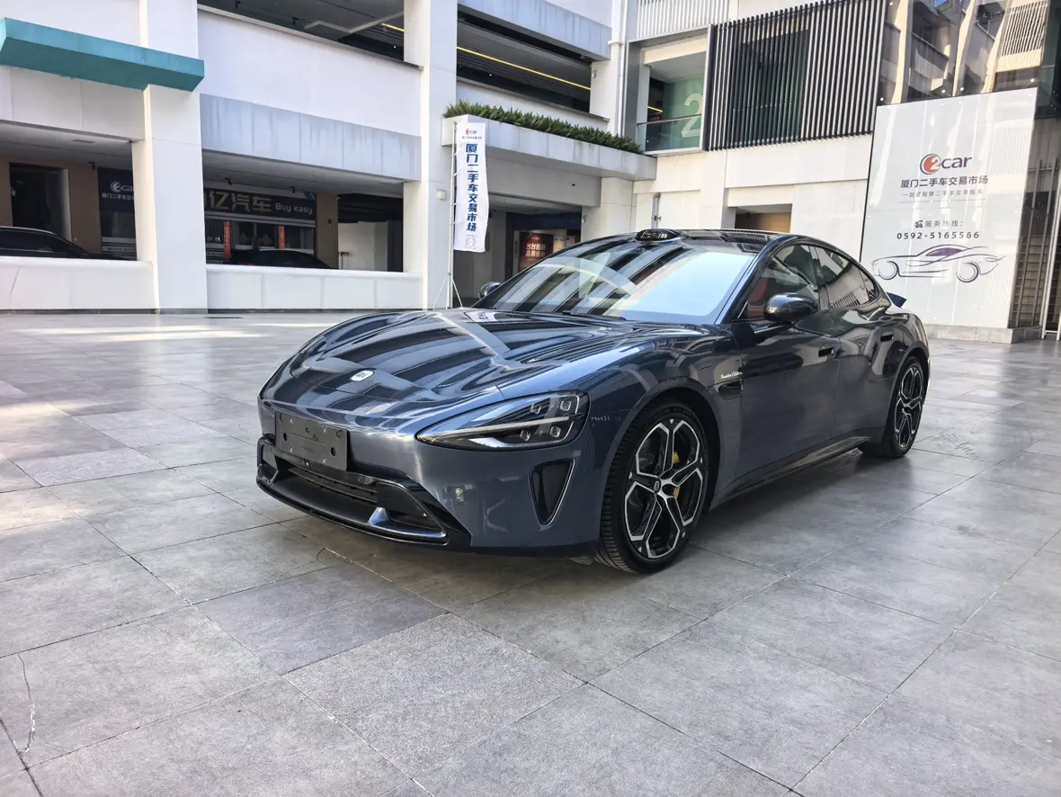 Xiaomi car Xiaomi SU7  из Китая