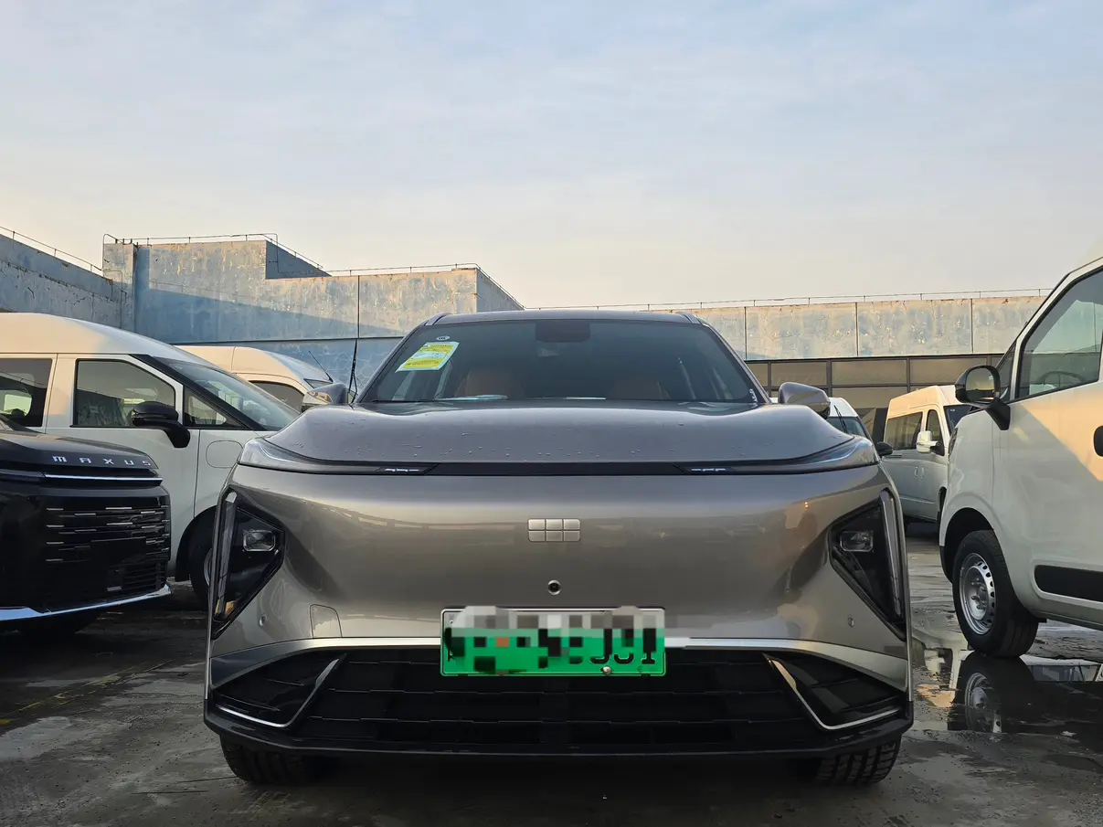 Geely Galaxy L7  из Китая