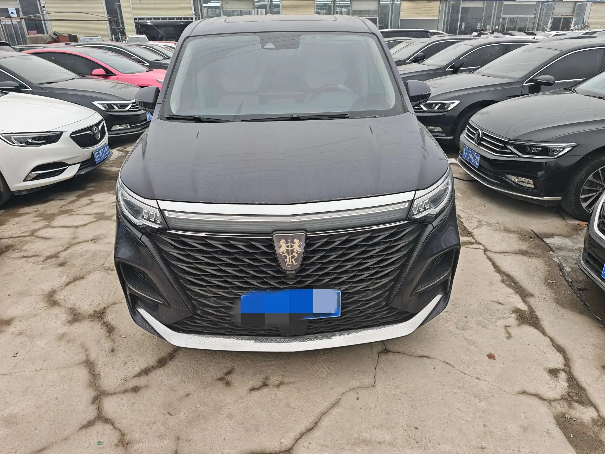 Roewe iMAX8  из Китая