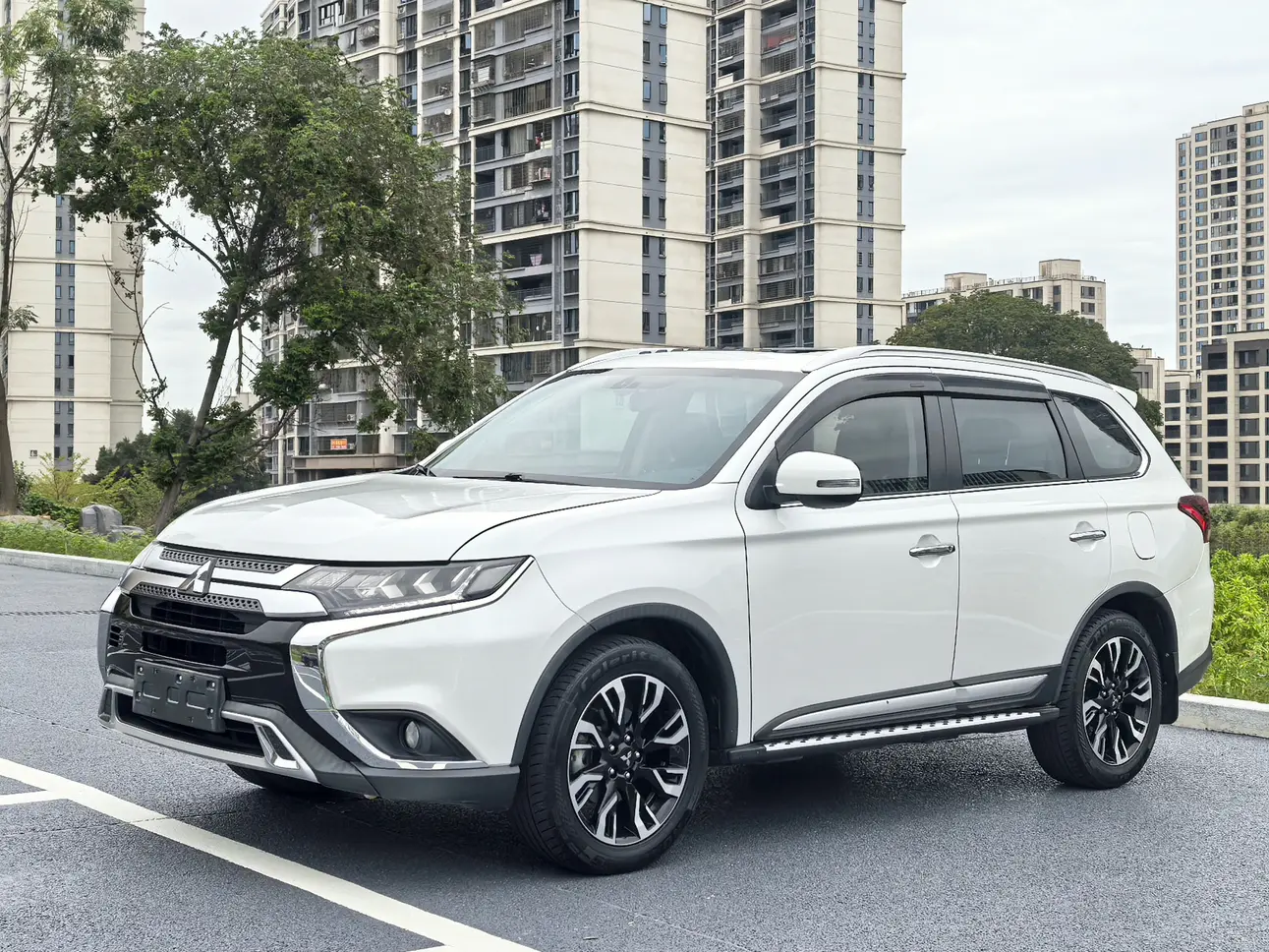 Mitsubishi Outlander  из Китая