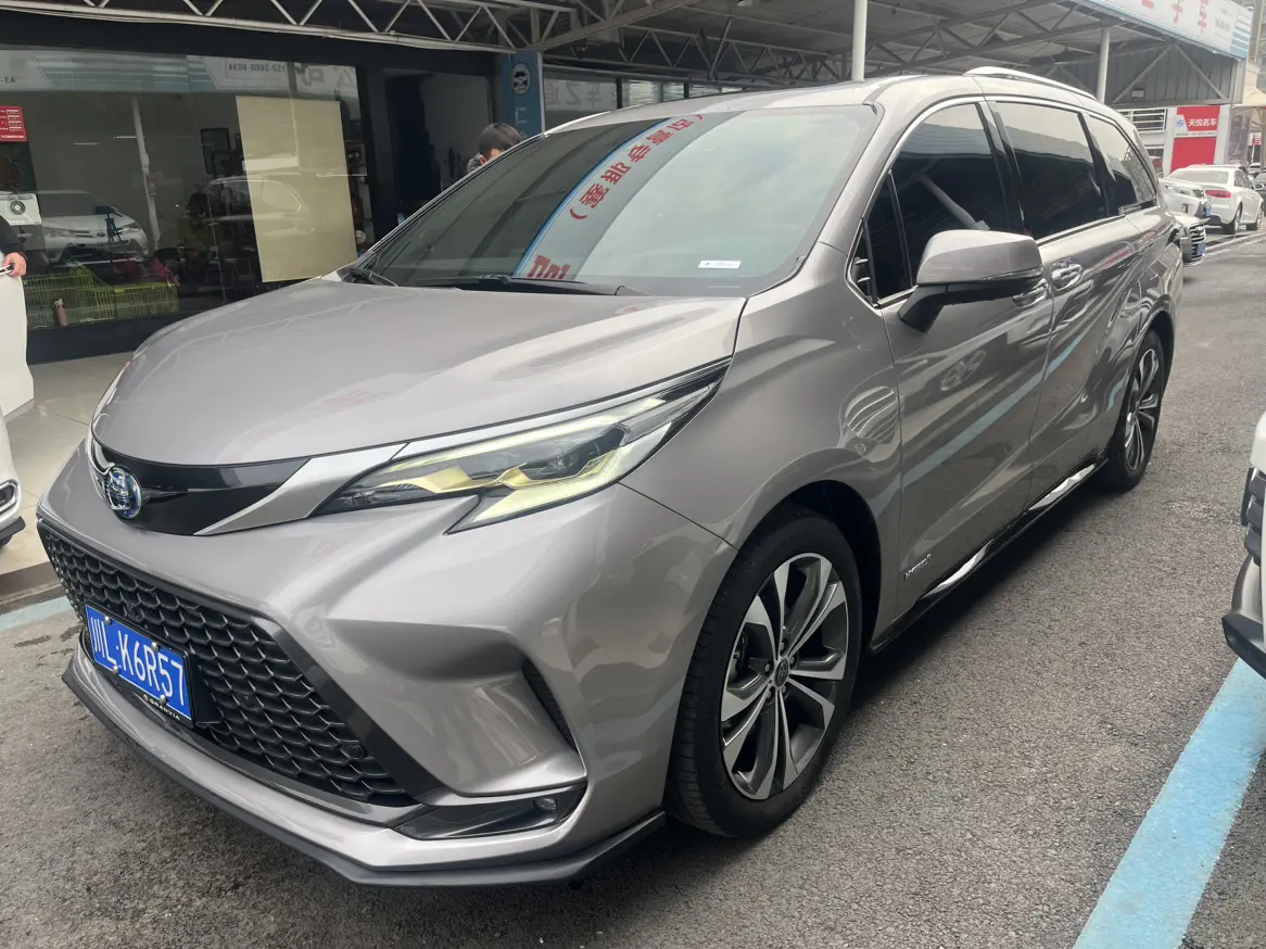 Toyota Granvia  из Китая