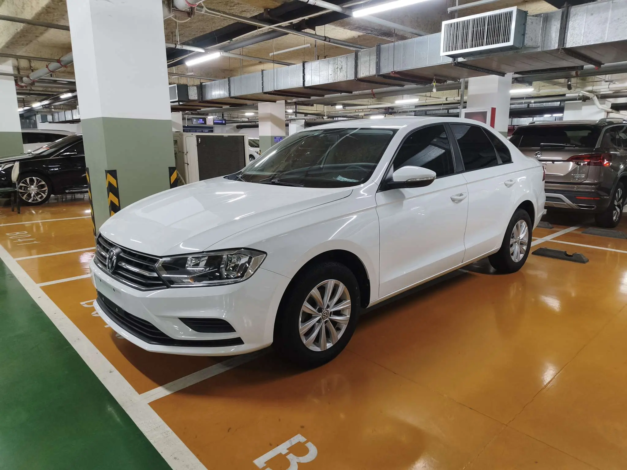 Volkswagen Bora  из Китая