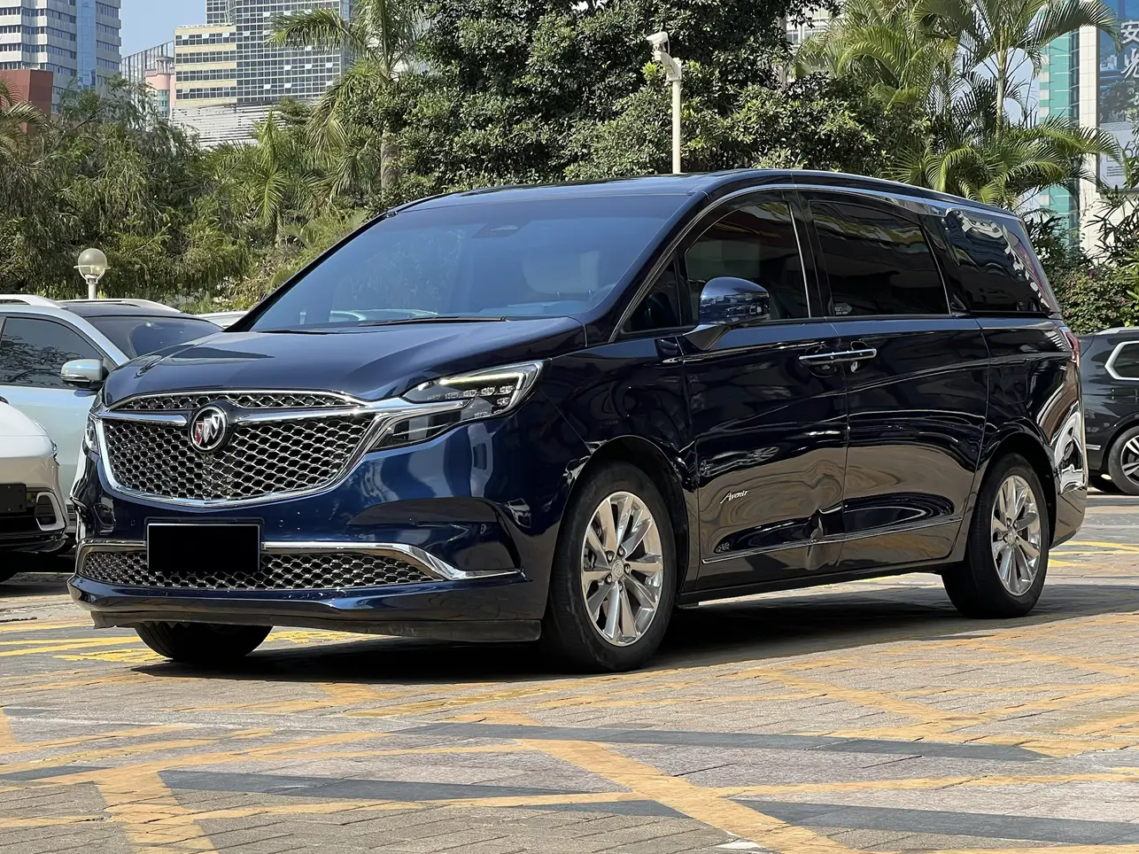 Buick GL8  из Китая