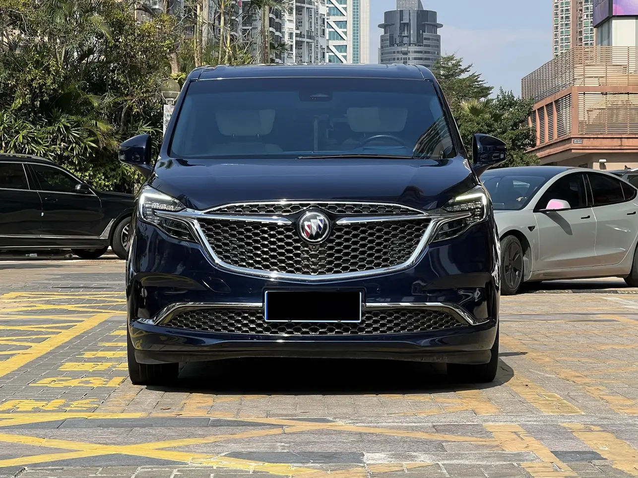 Buick GL8  из Китая