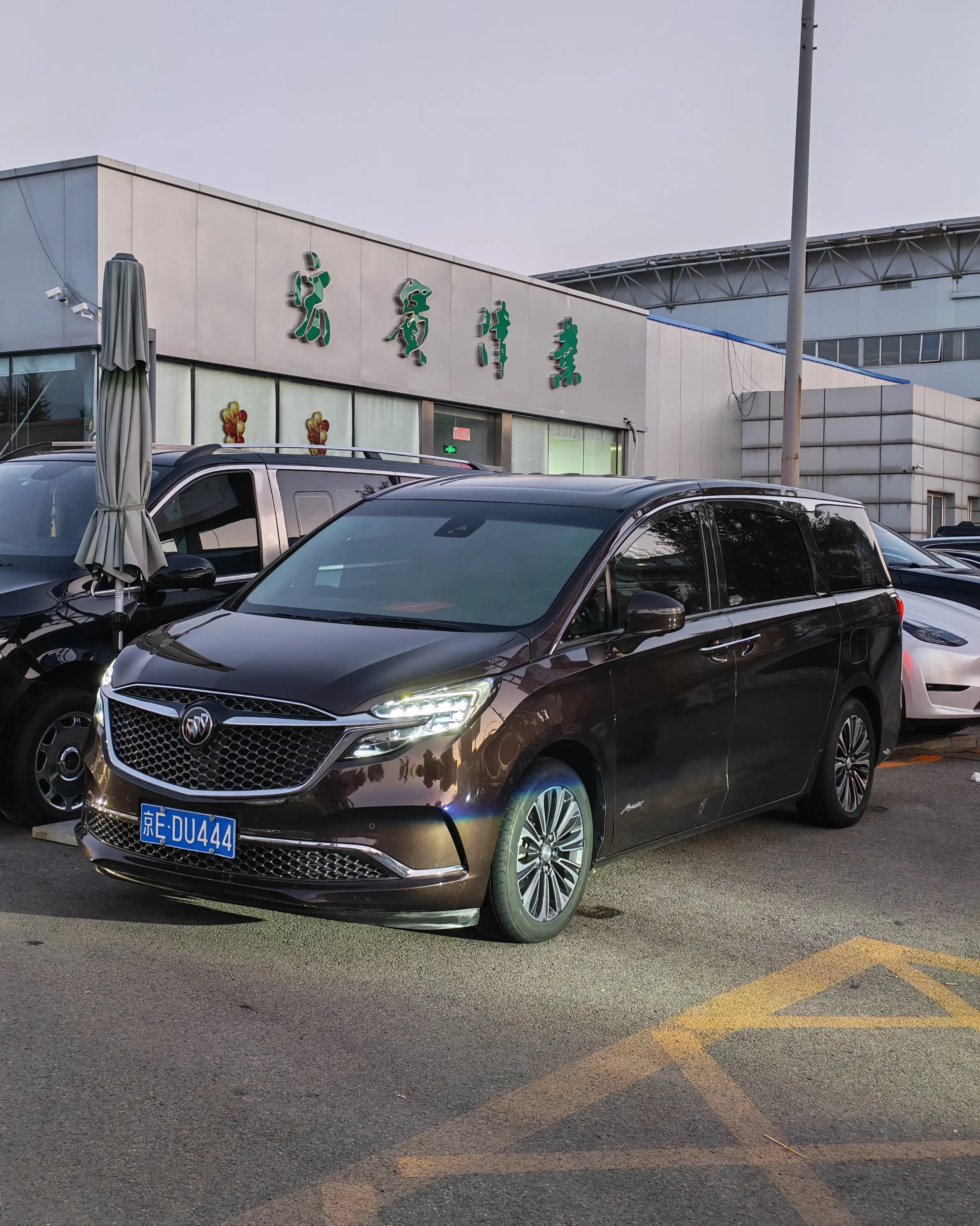 Buick GL8  из Китая