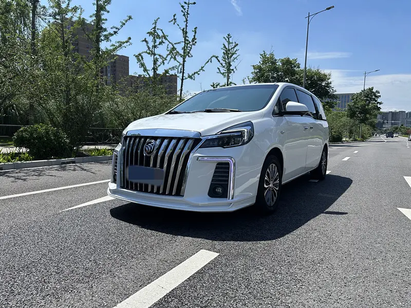 Buick GL8  из Китая