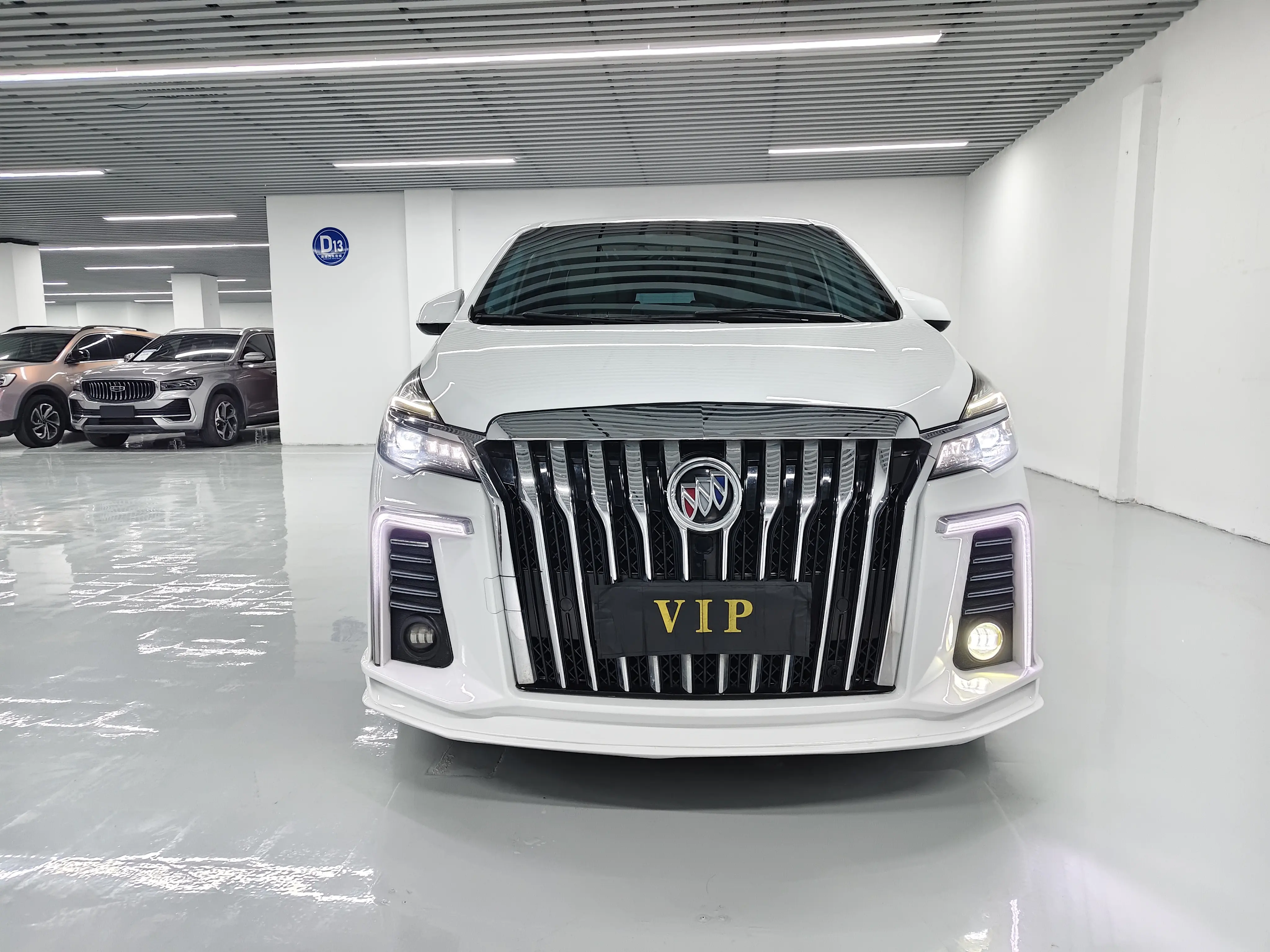 Buick GL8  из Китая