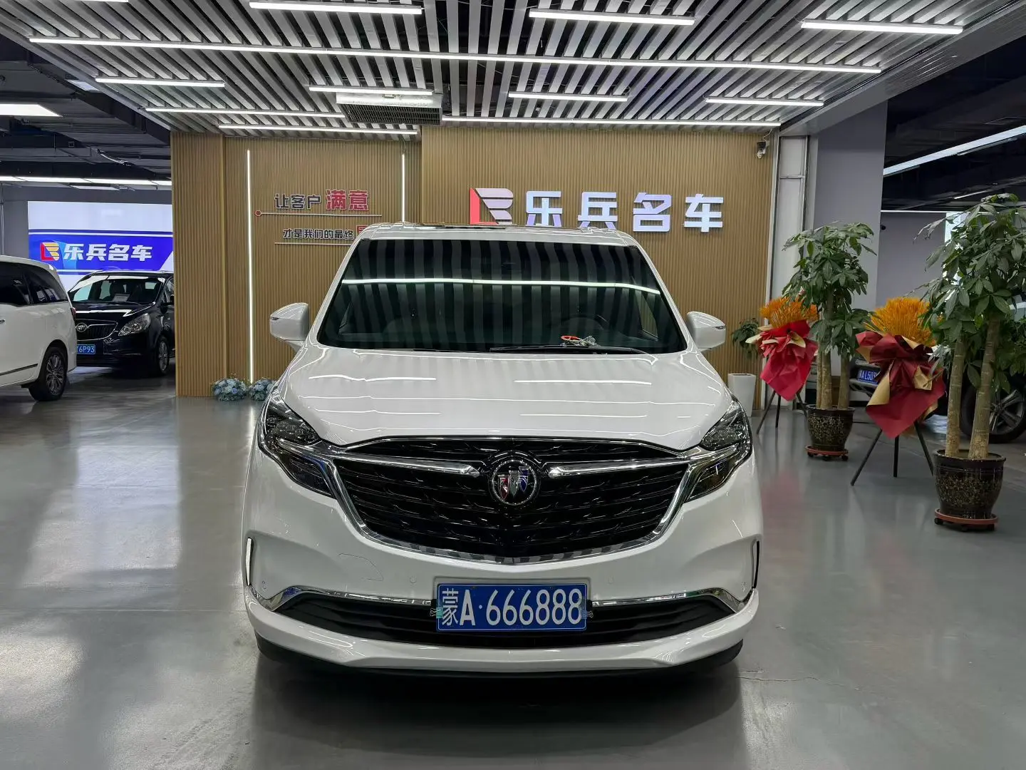 Buick GL8  из Китая