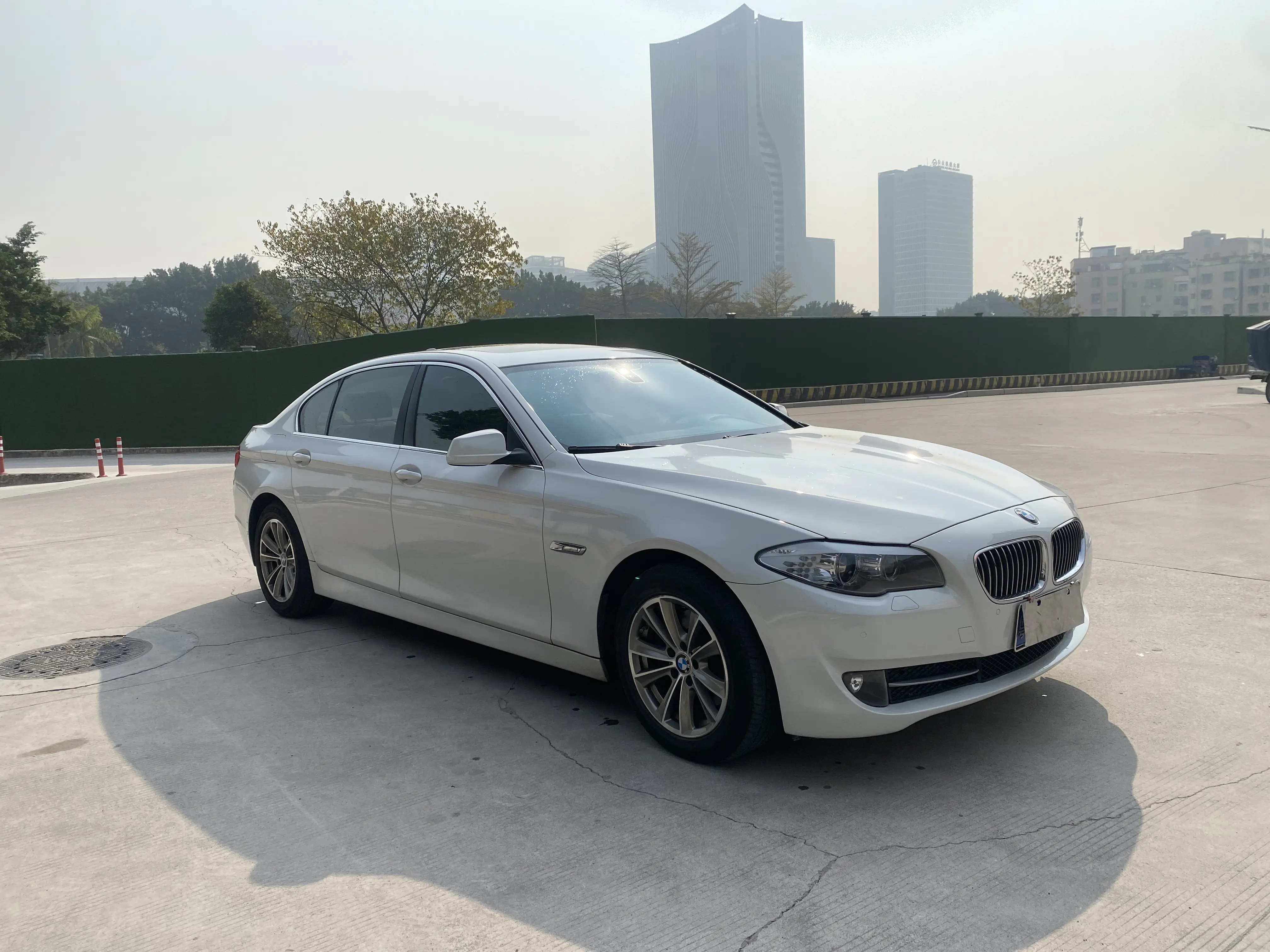 BMW 5 Series  из Китая