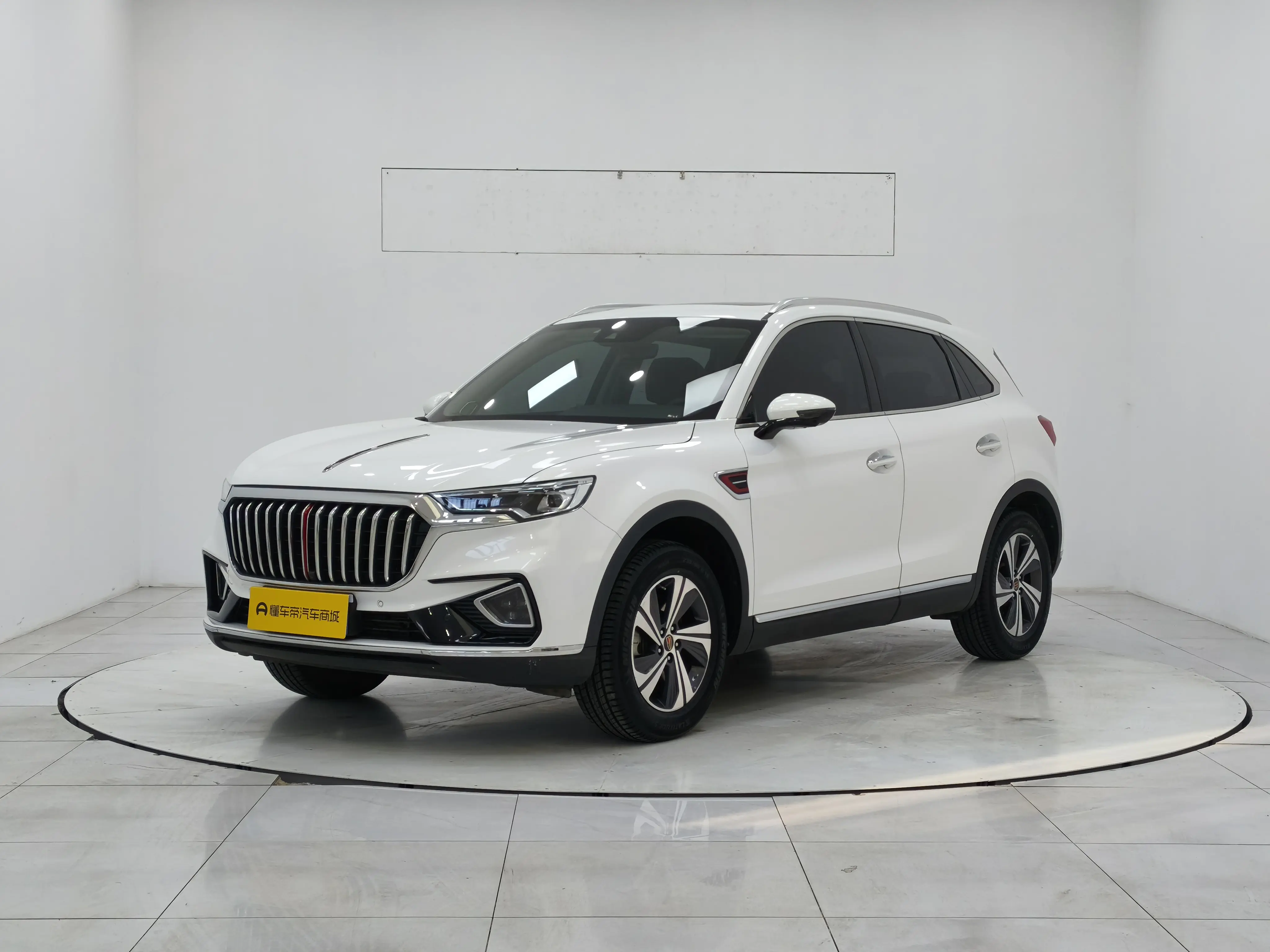 Hongqi HS5  из Китая