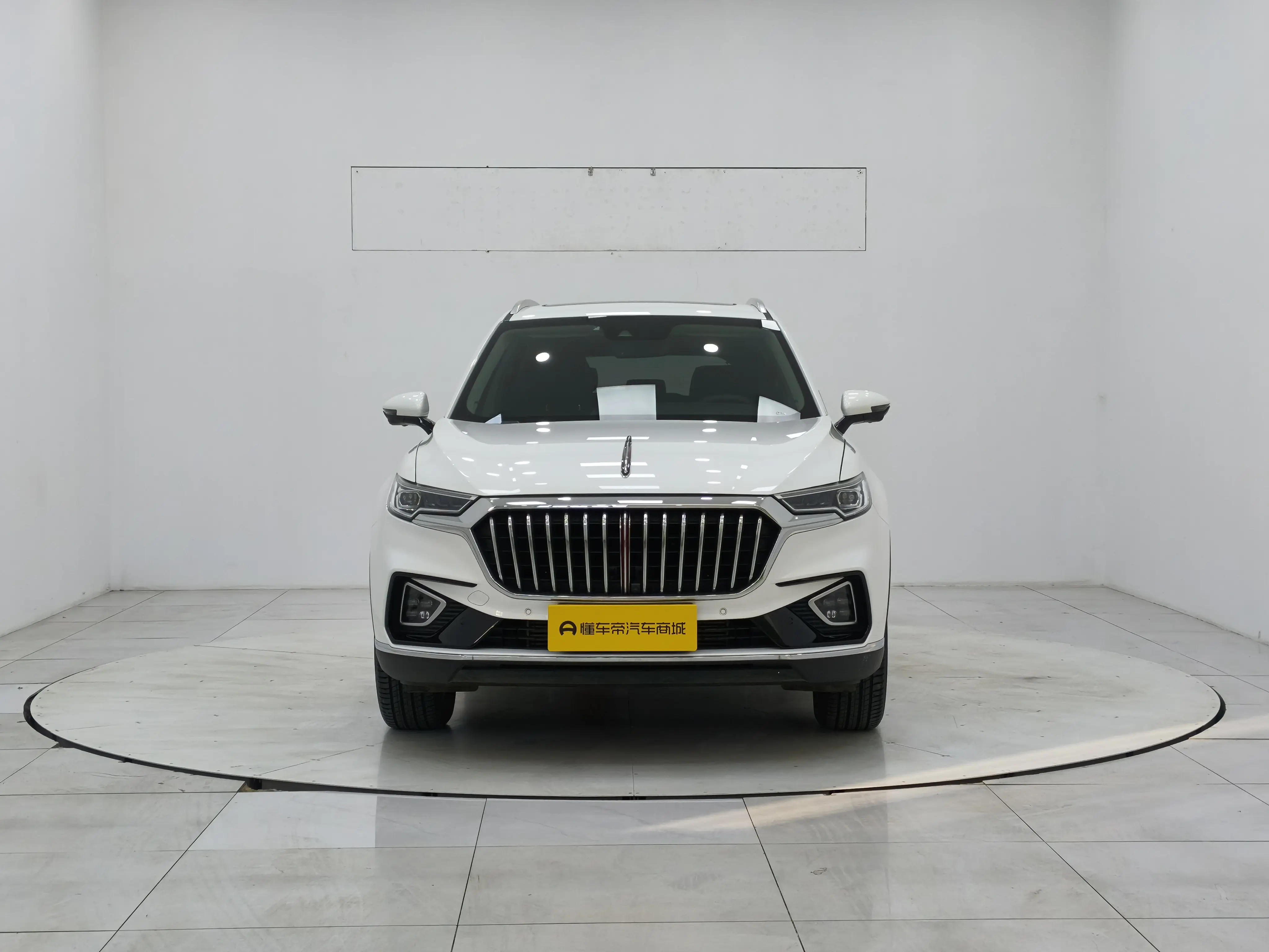 Hongqi HS5  из Китая