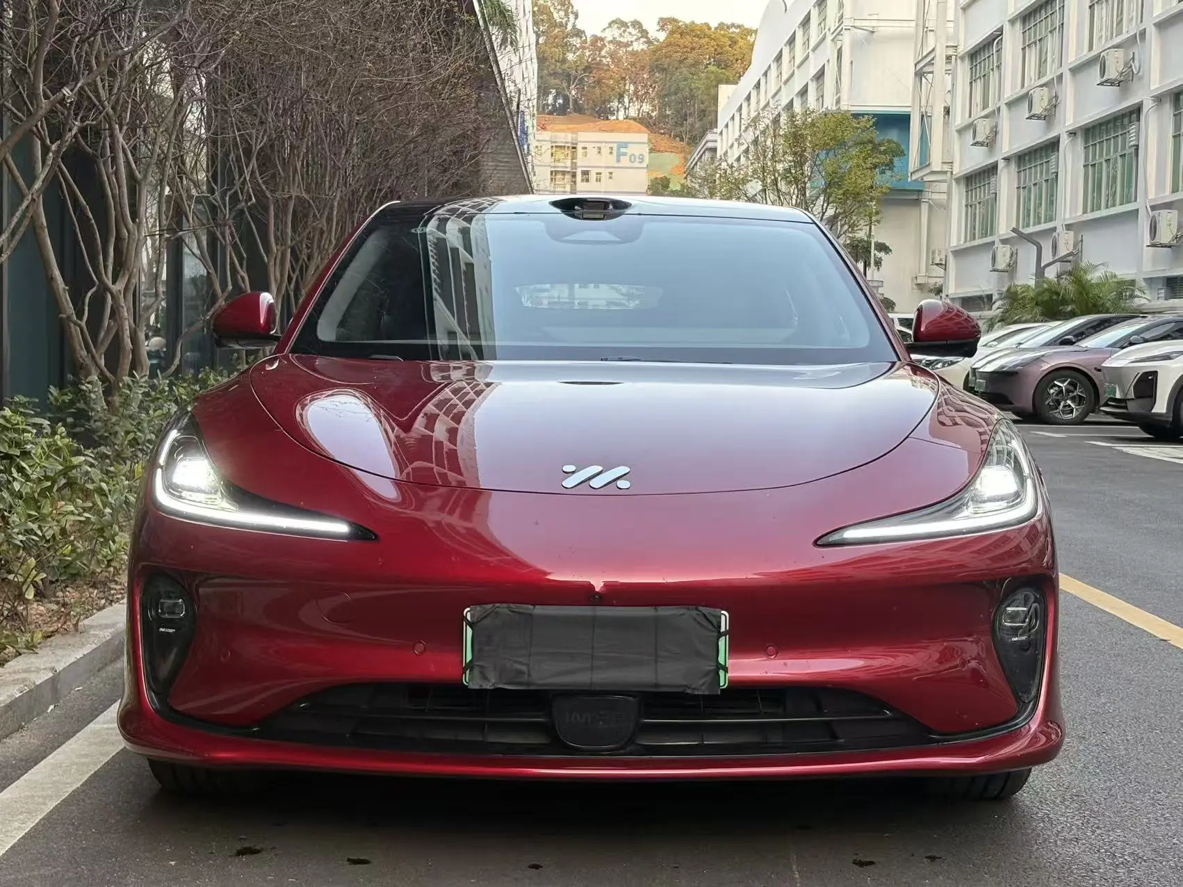 Zhiji L6  из Китая