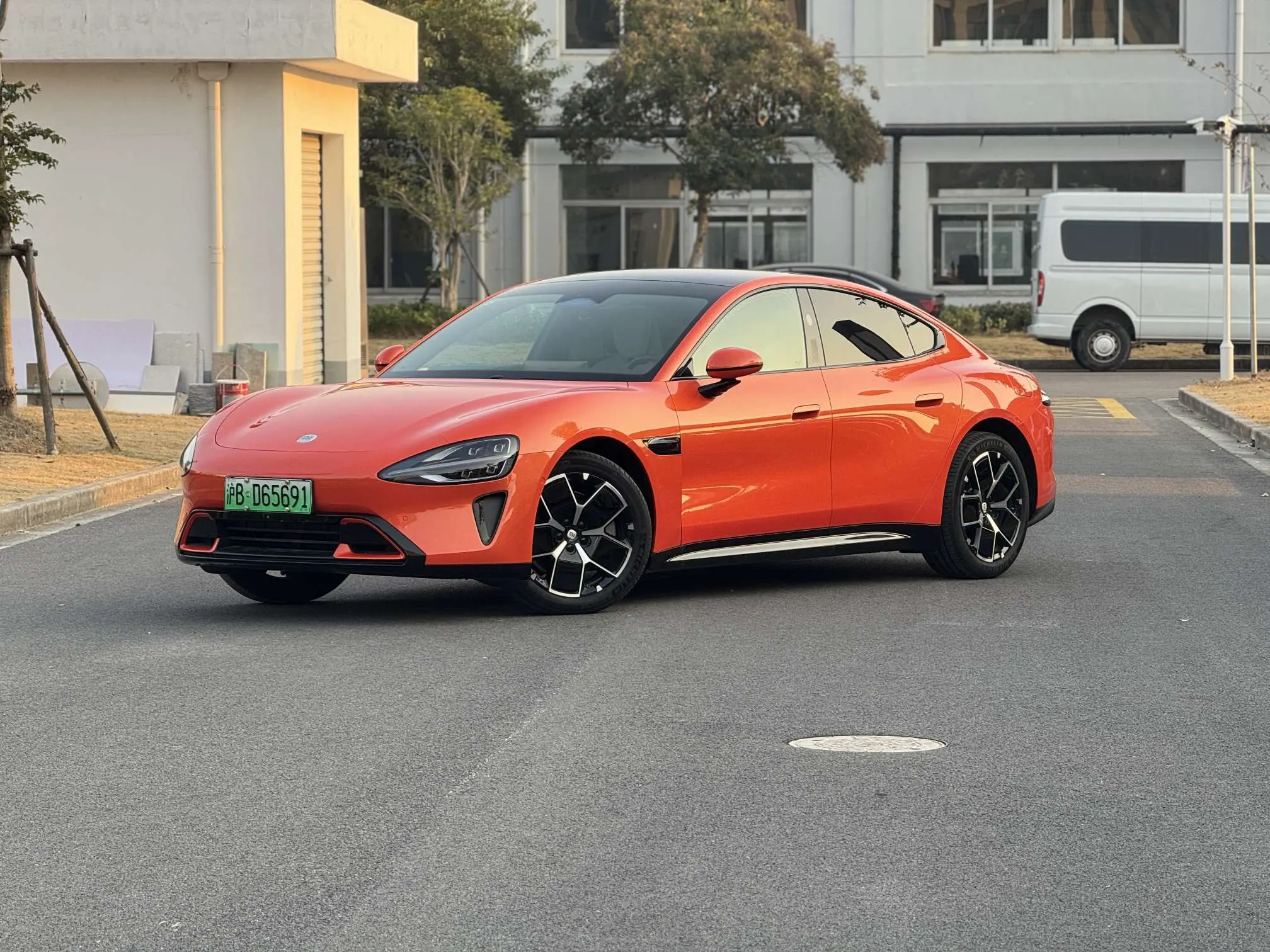 Xiaomi car Xiaomi SU7  из Китая