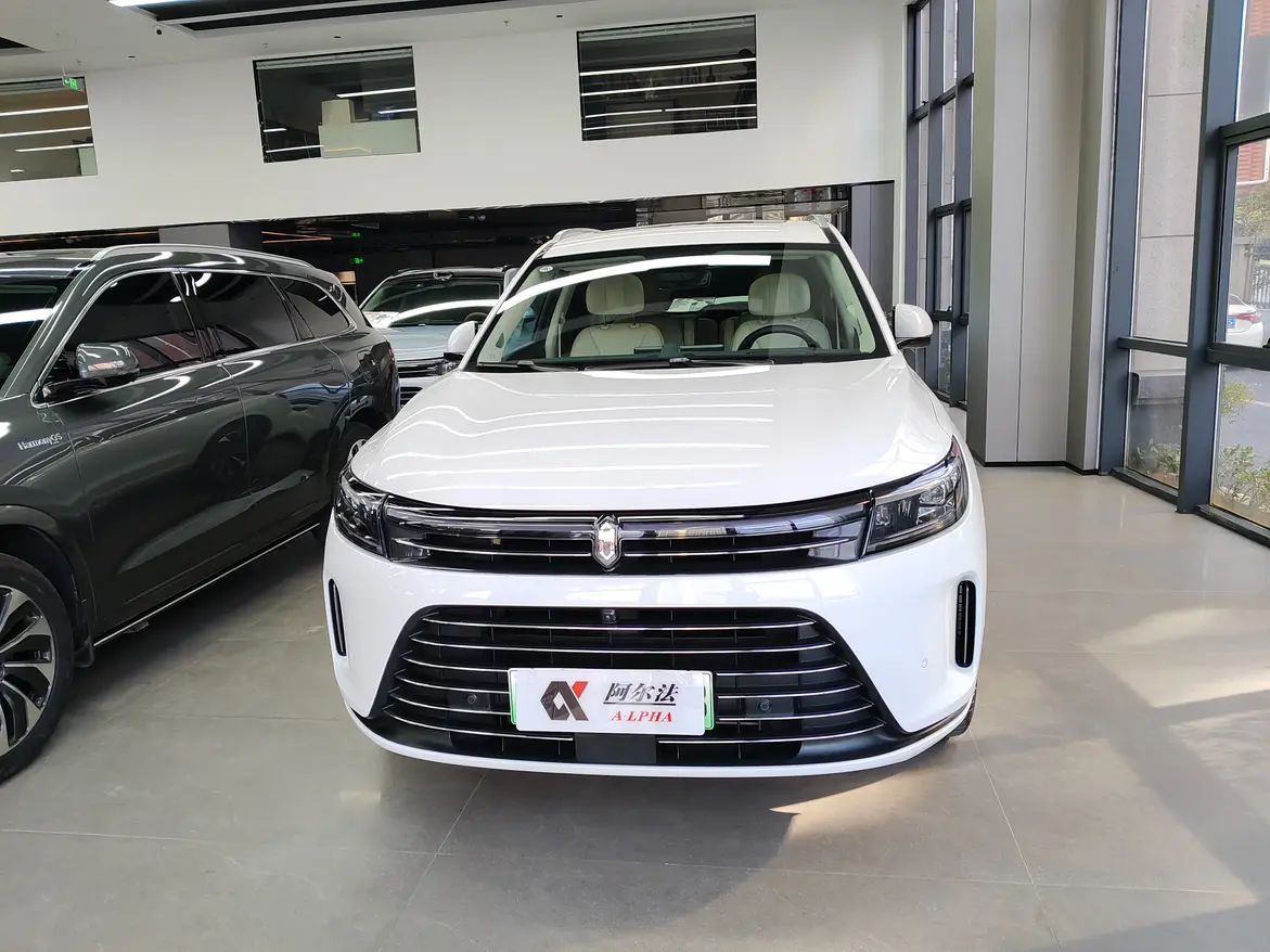 AITO M7 (Wenjie M7)  из Китая