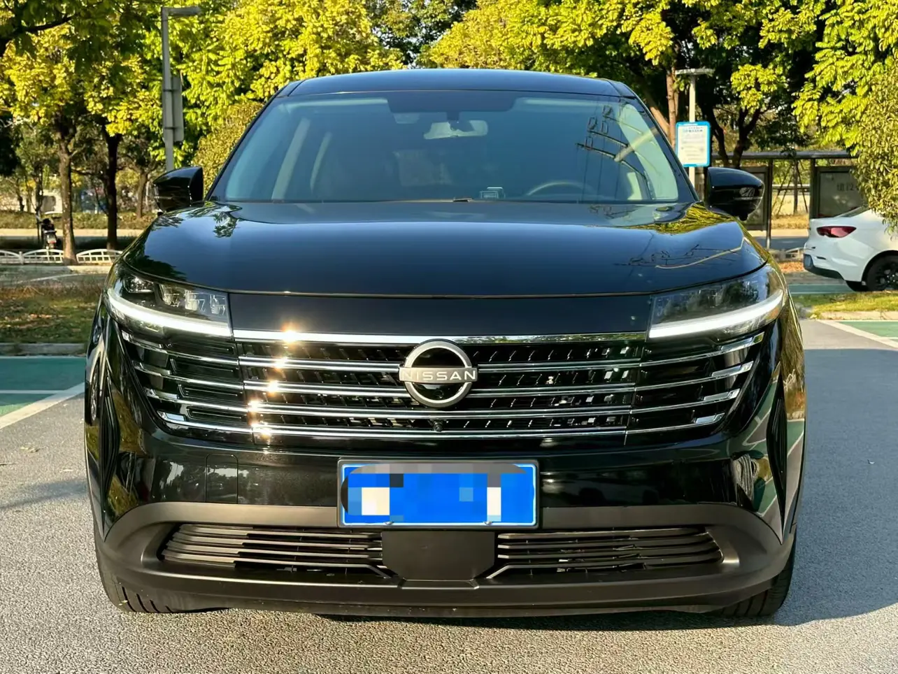 Nissan Explore the land  из Китая