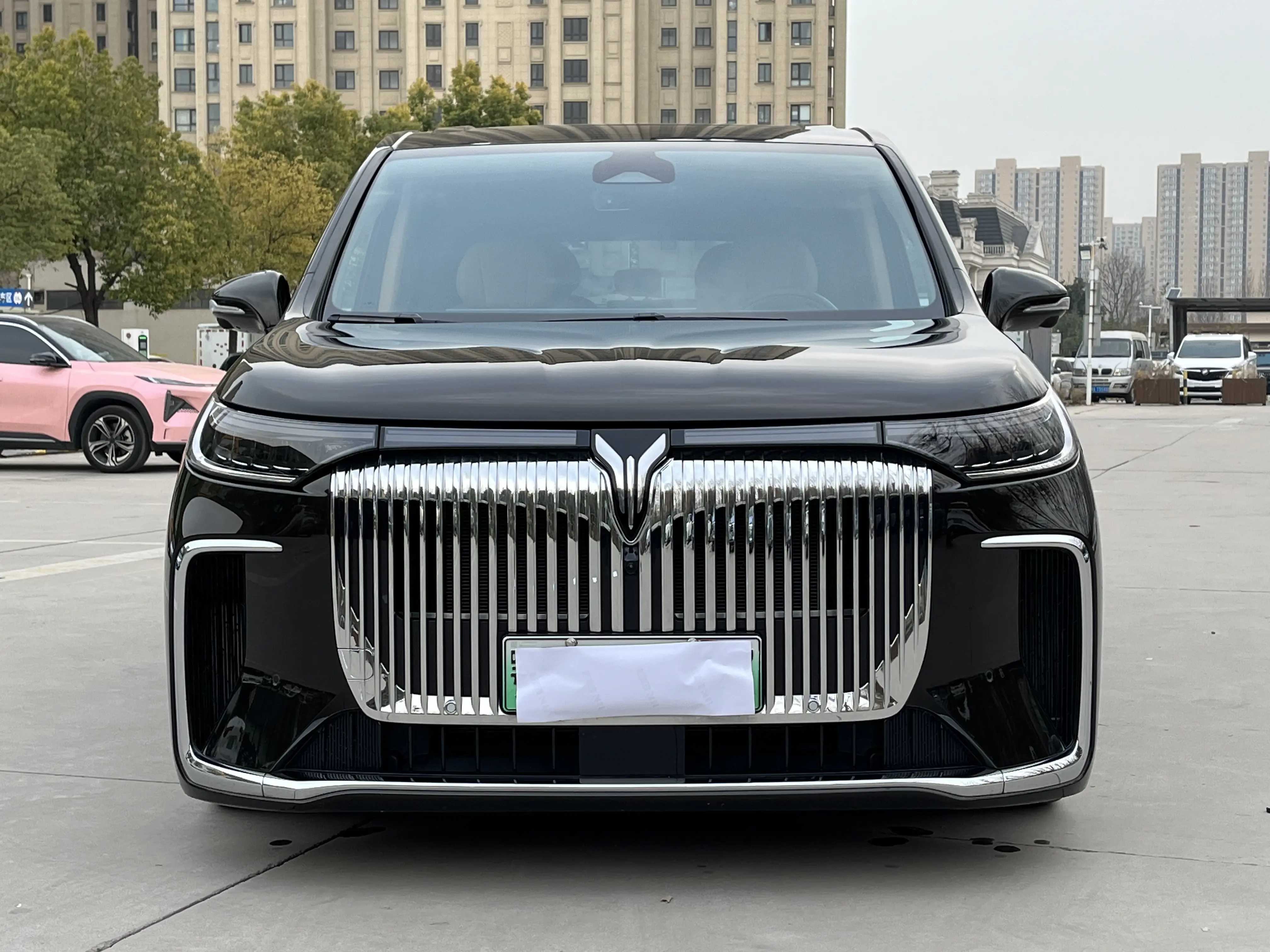 Voyah Lantu Dreamer PHEV  из Китая