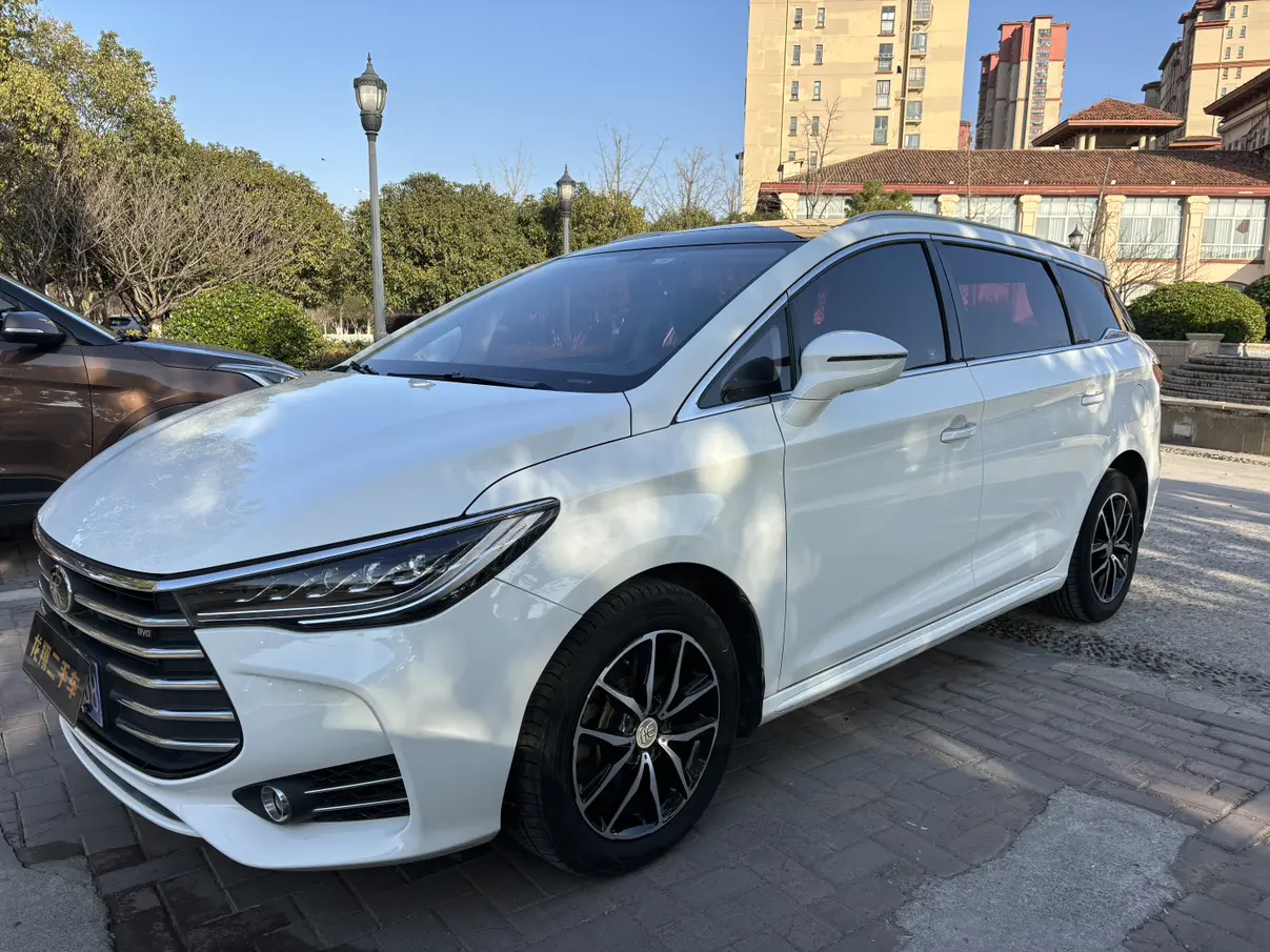 BYD Song MAX  из Китая