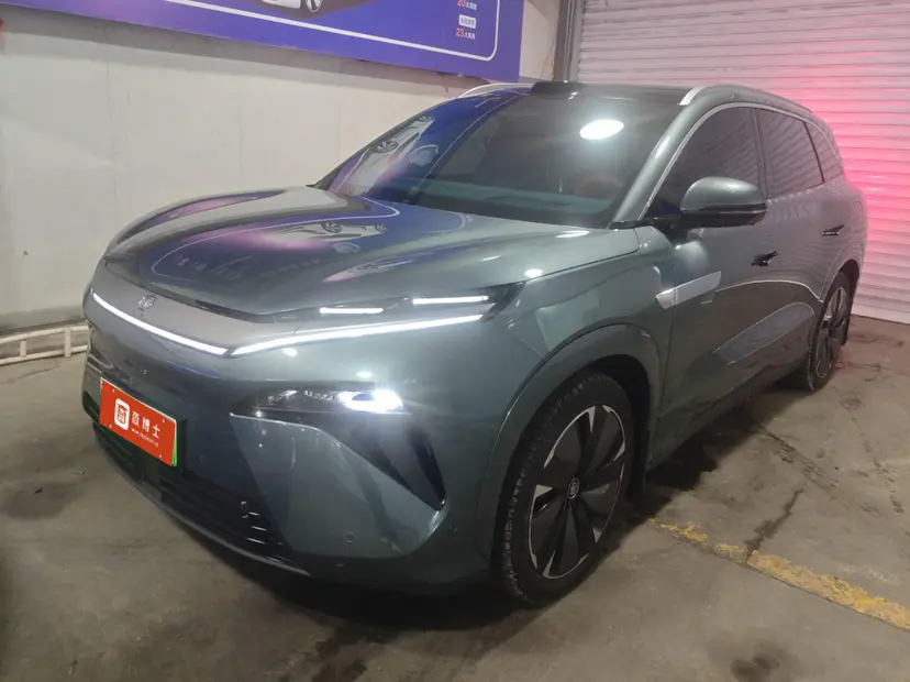 BYD Tang L EV  из Китая