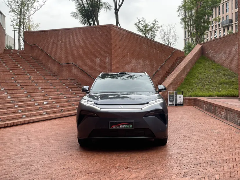 BYD Tang L EV  из Китая