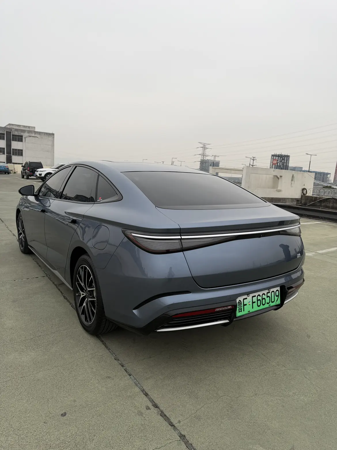 BYD Seal DM  из Китая