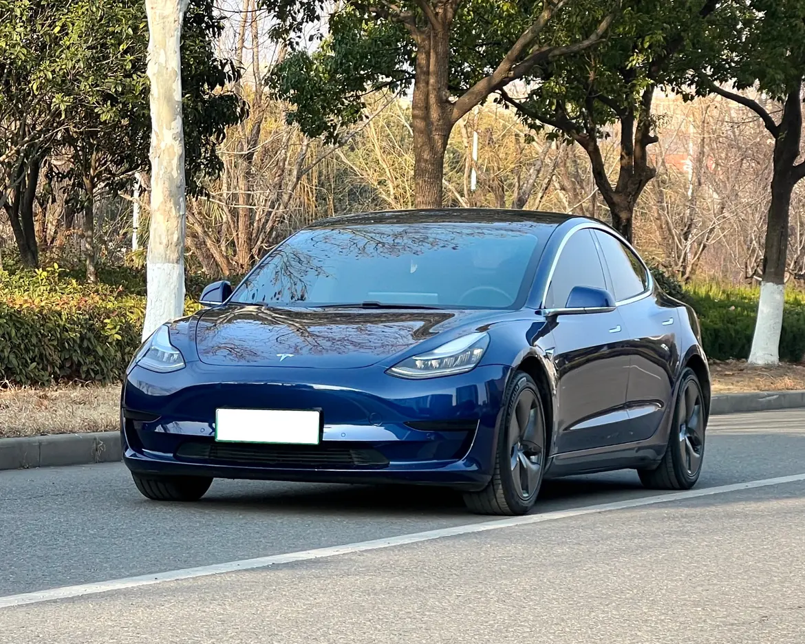 Tesla Model 3  из Китая