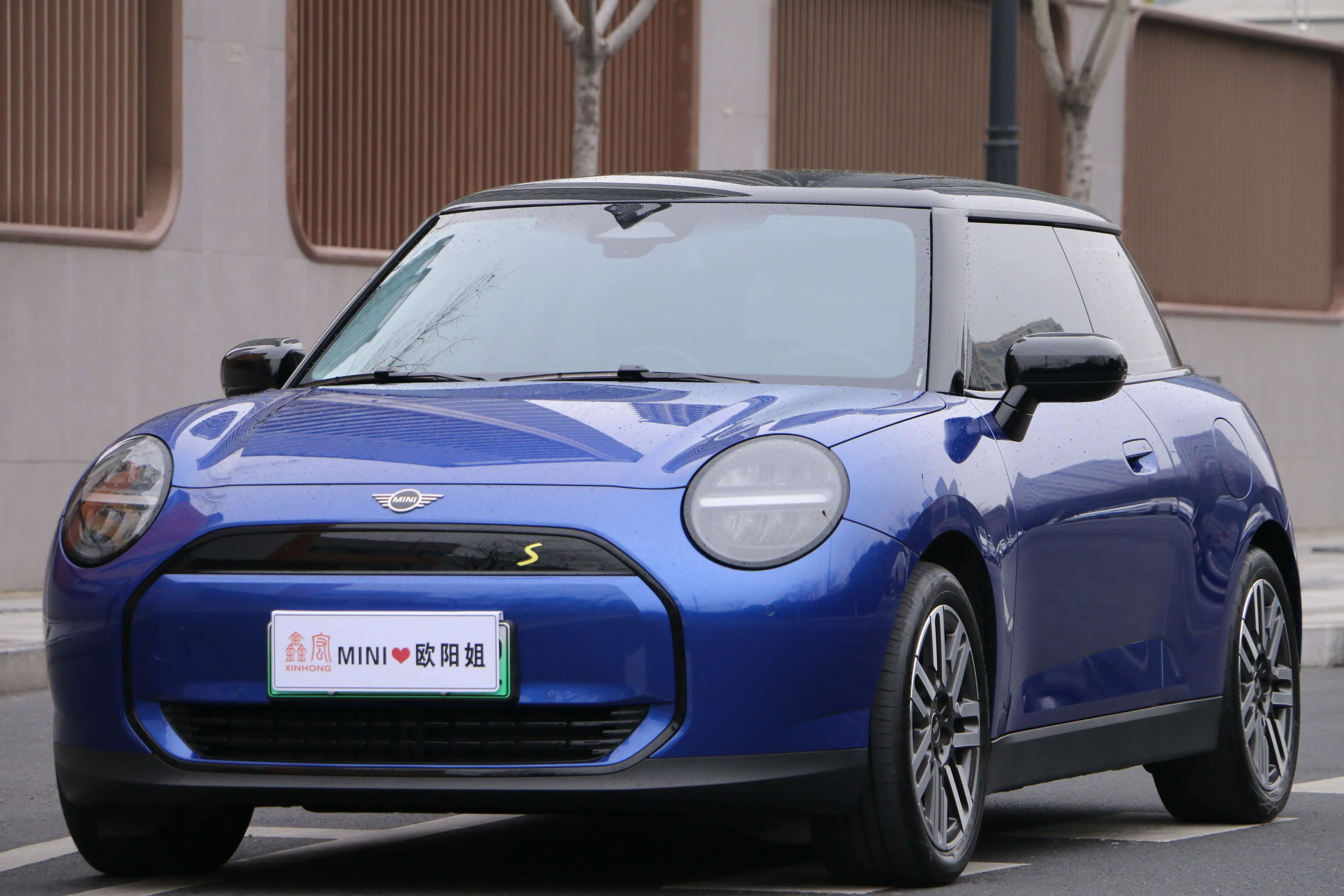 MINI ELECTRIC  COOPER  из Китая