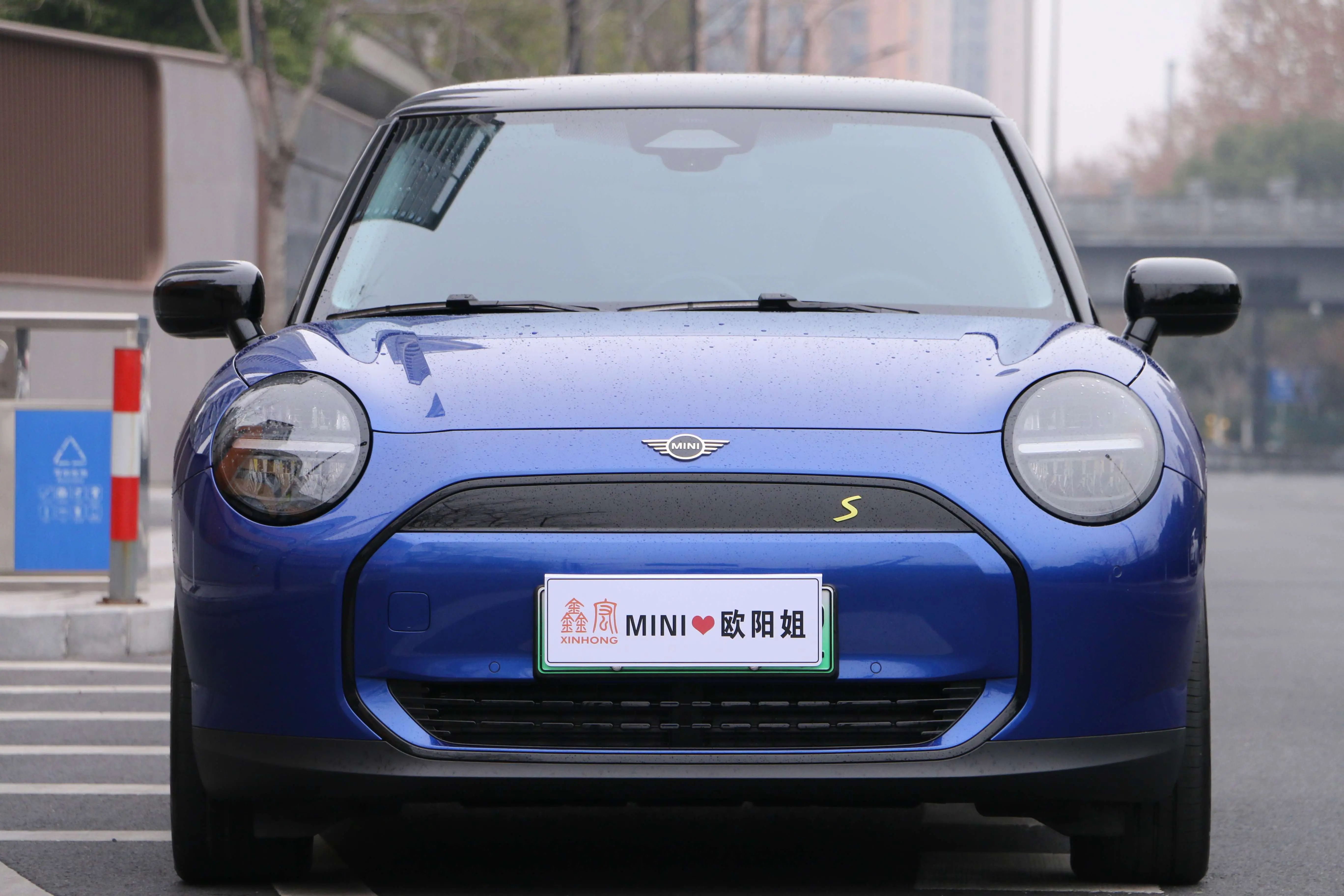 MINI ELECTRIC  COOPER  из Китая