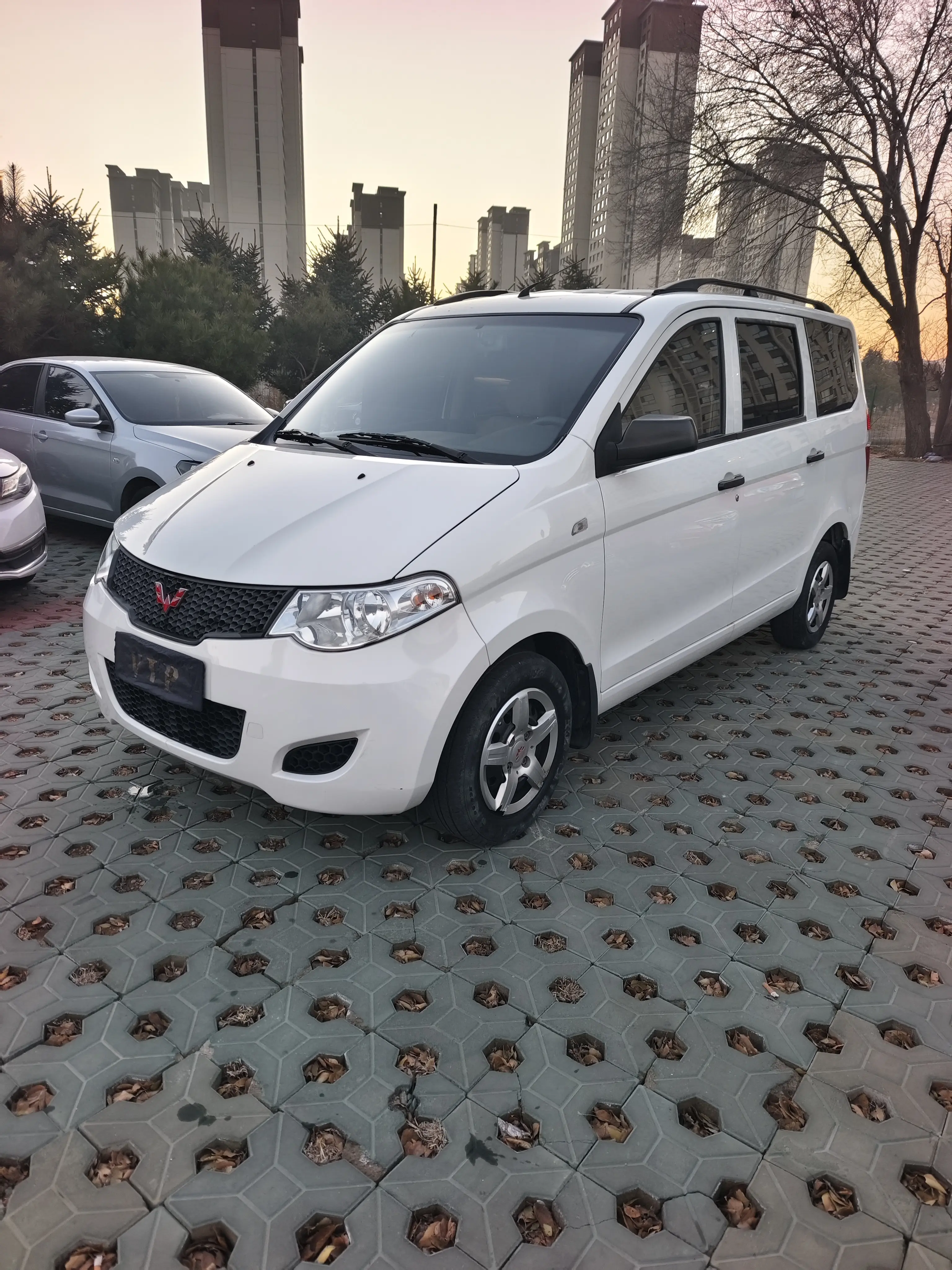 Wuling Hongguang  из Китая