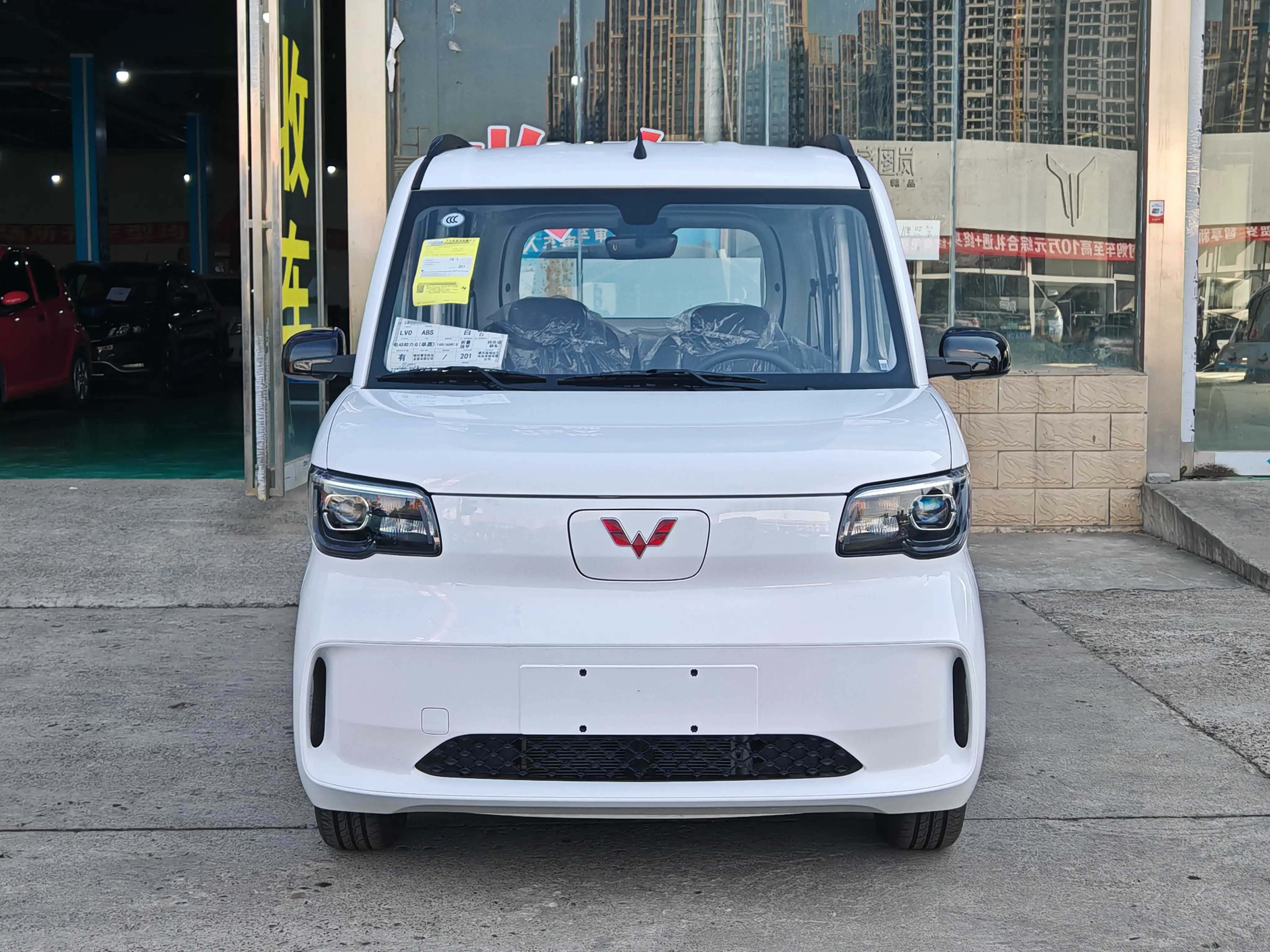 Wuling Zhiguang EV  из Китая