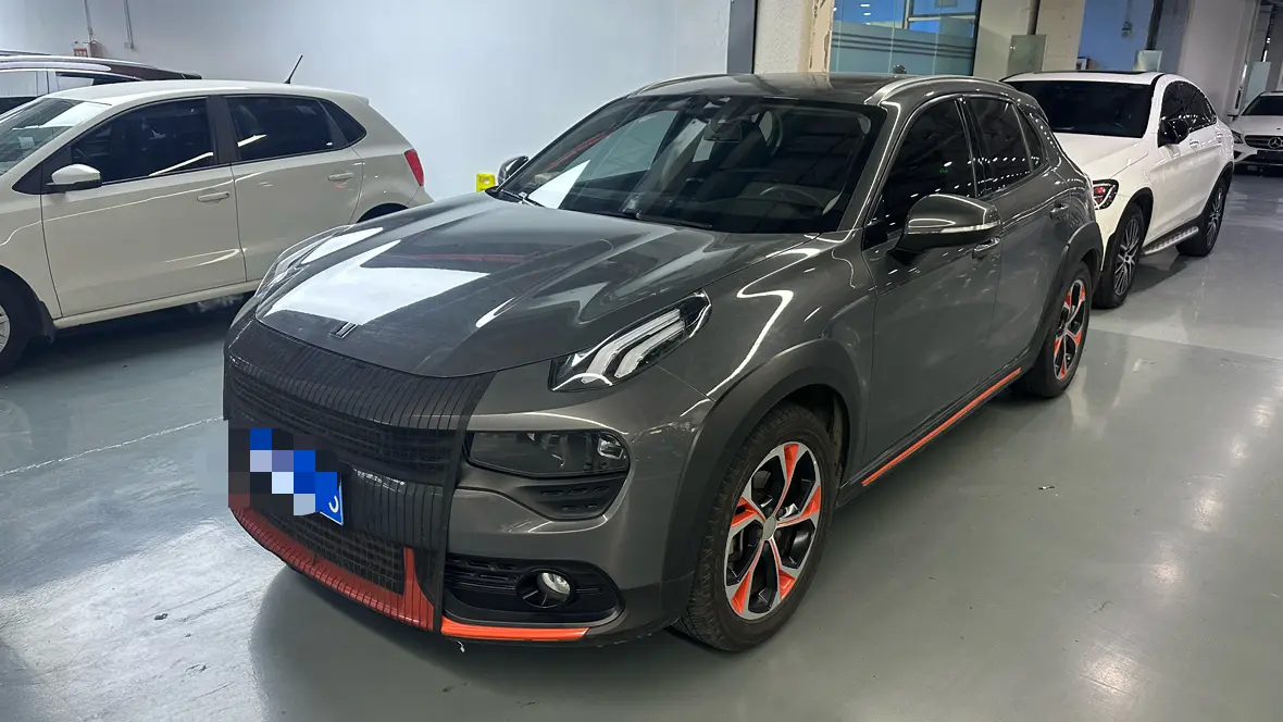 Lynk & Co 02  из Китая