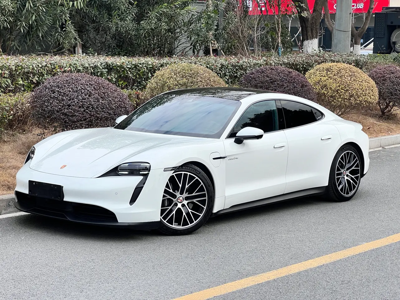 Porsche Taycan  из Китая