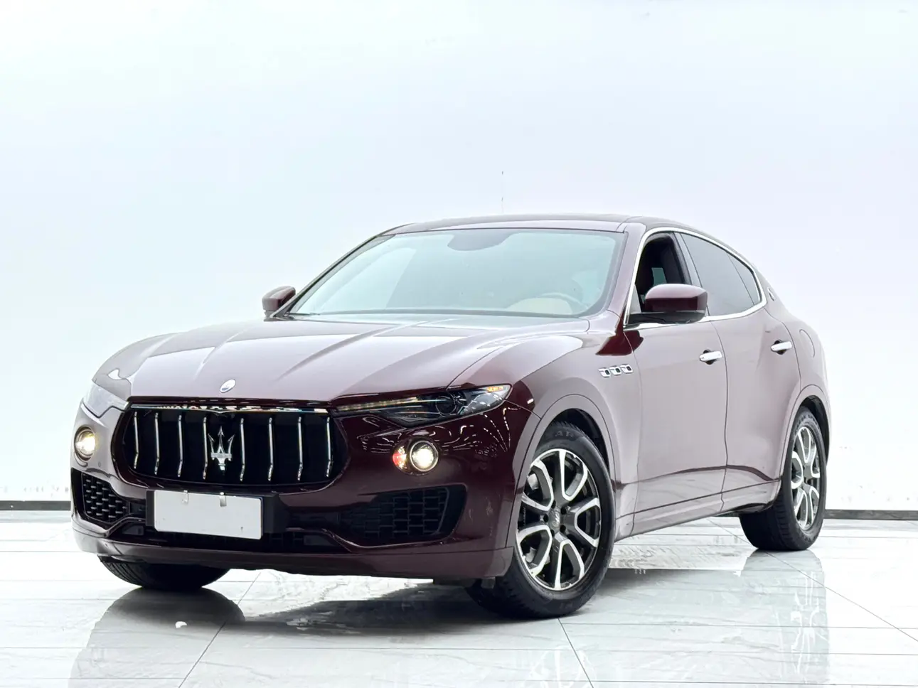 Maserati Levante  из Китая