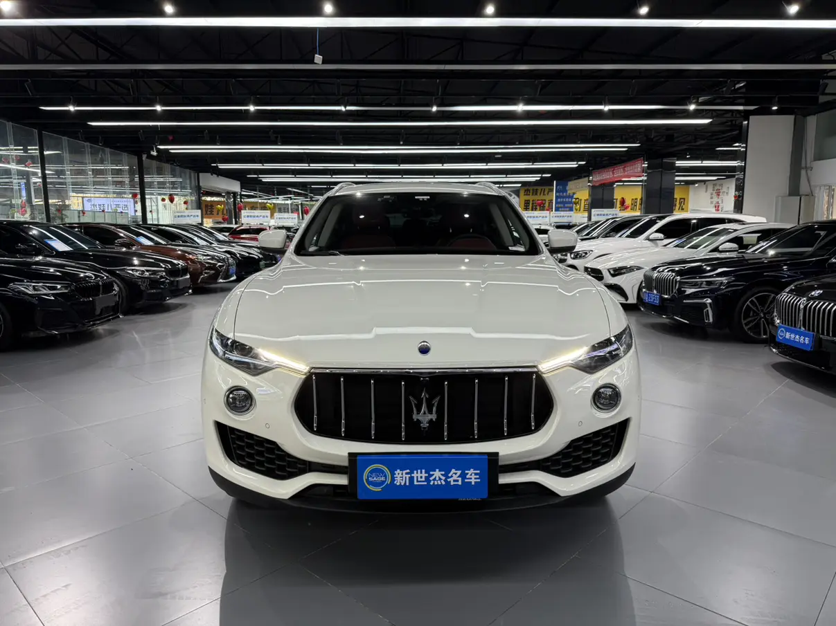 Maserati Levante  из Китая