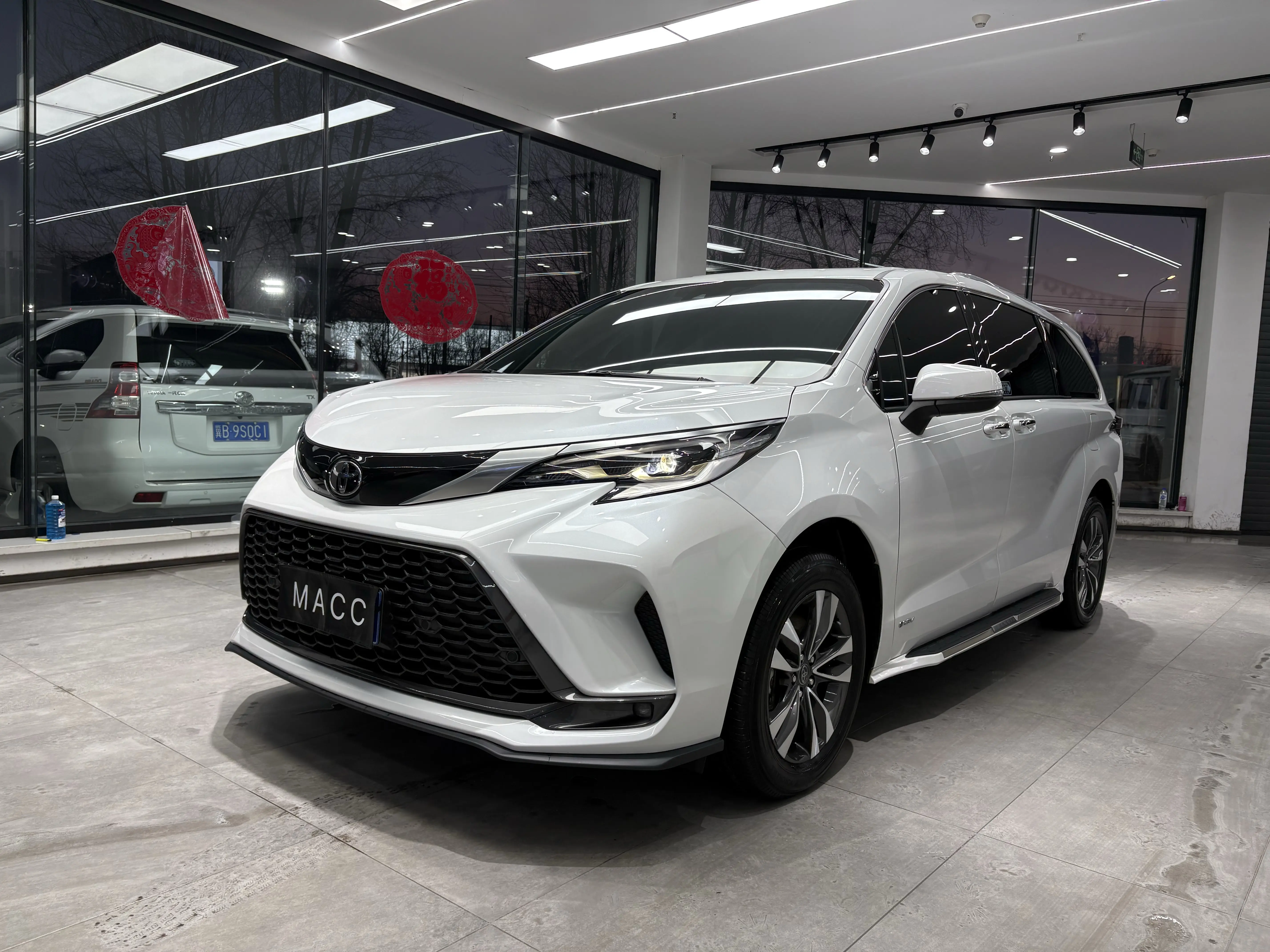 Toyota Granvia  из Китая