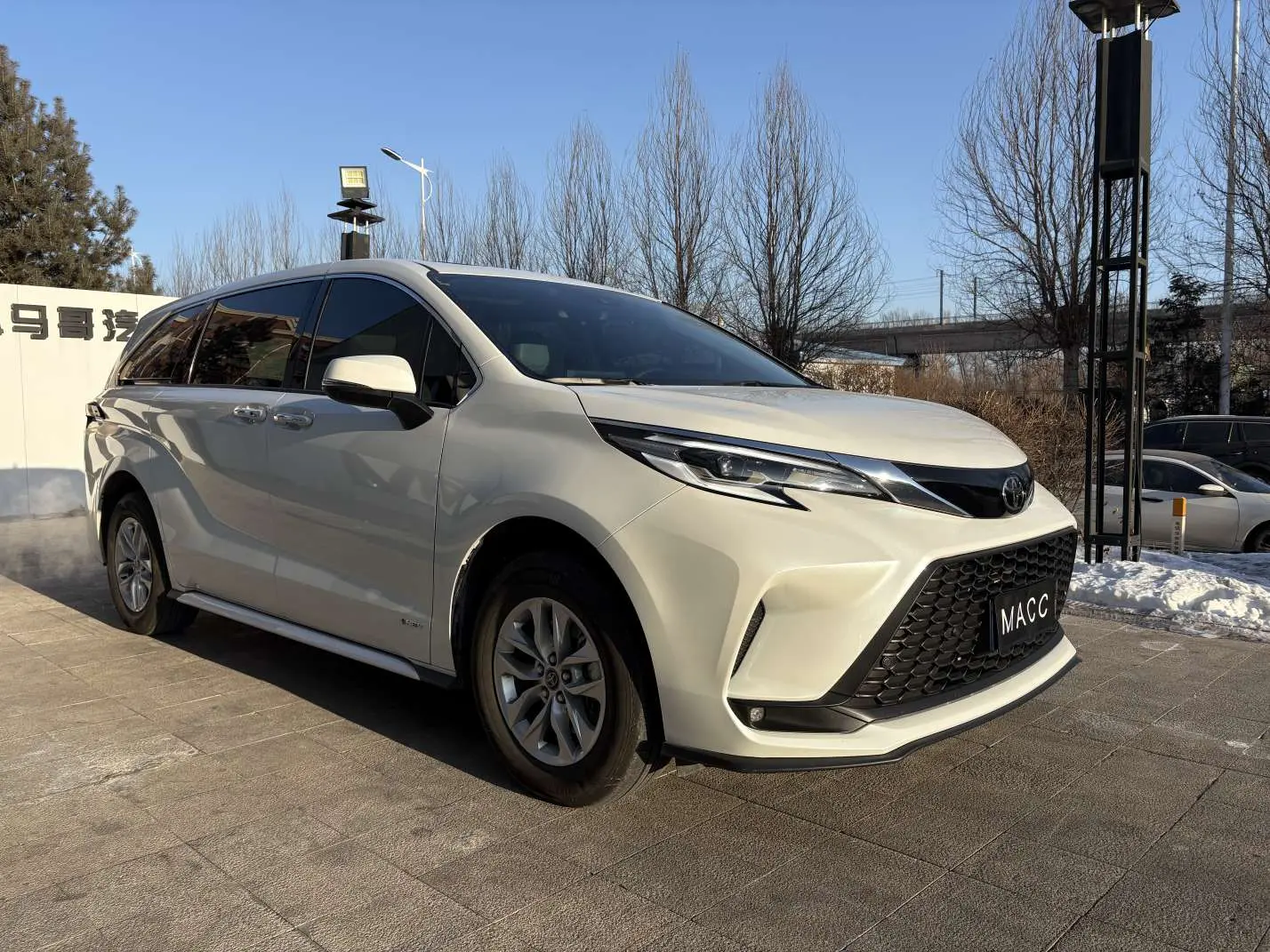 Toyota Granvia  из Китая