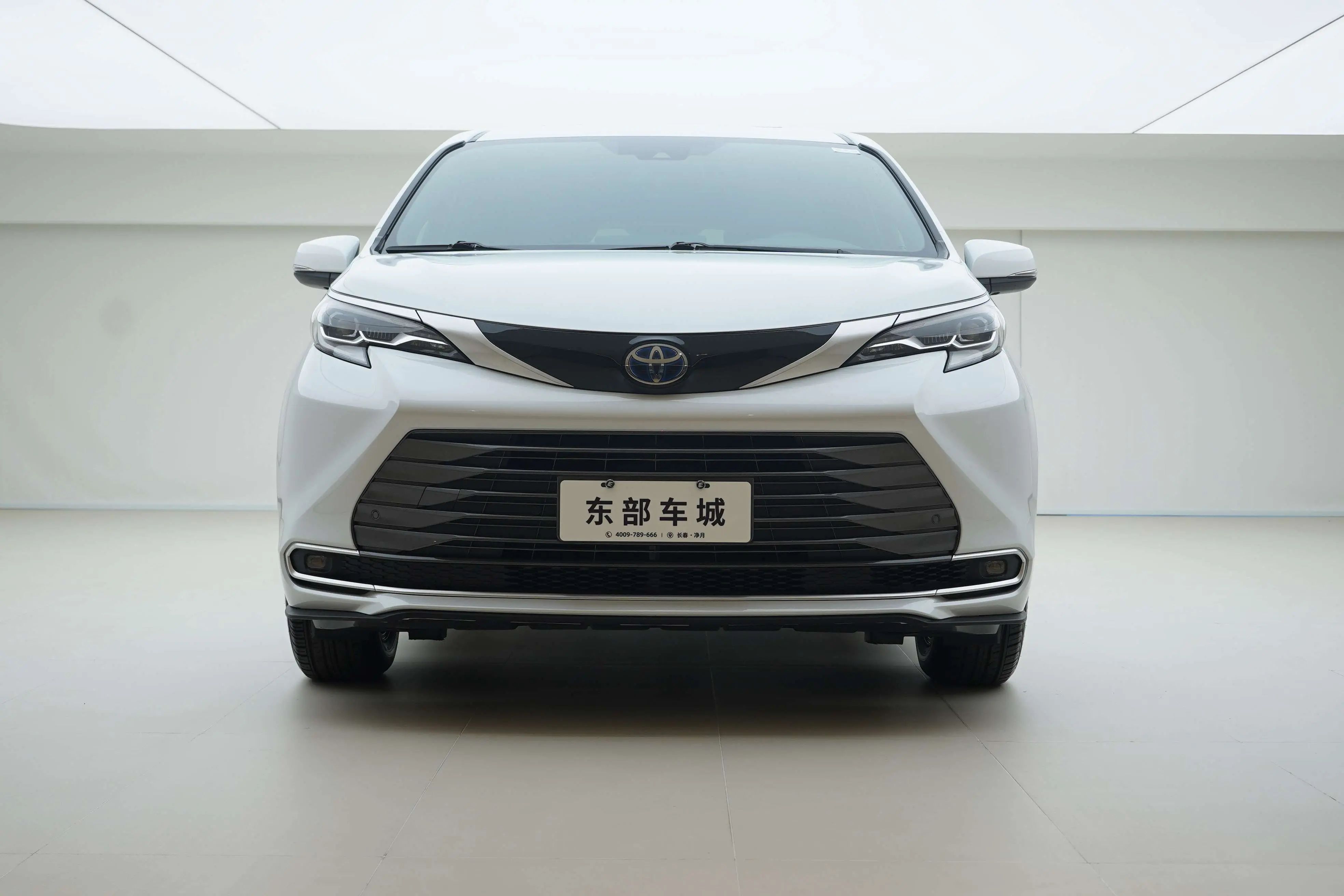 Toyota Sienna  из Китая