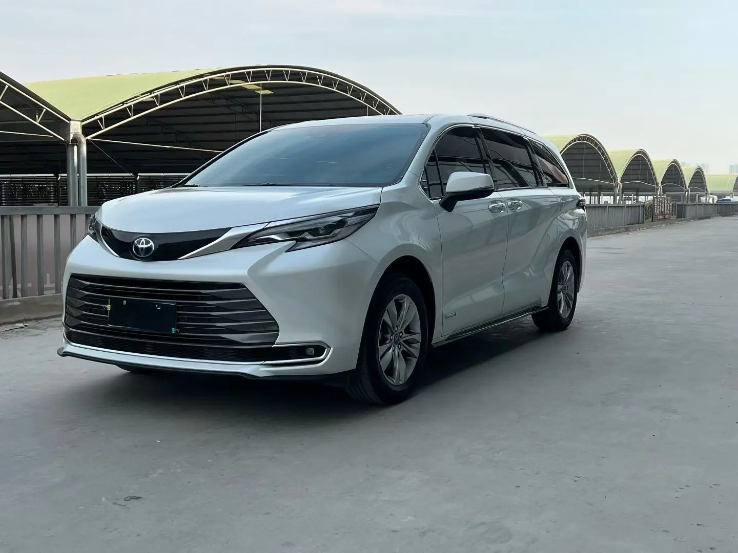 Toyota Sienna  из Китая