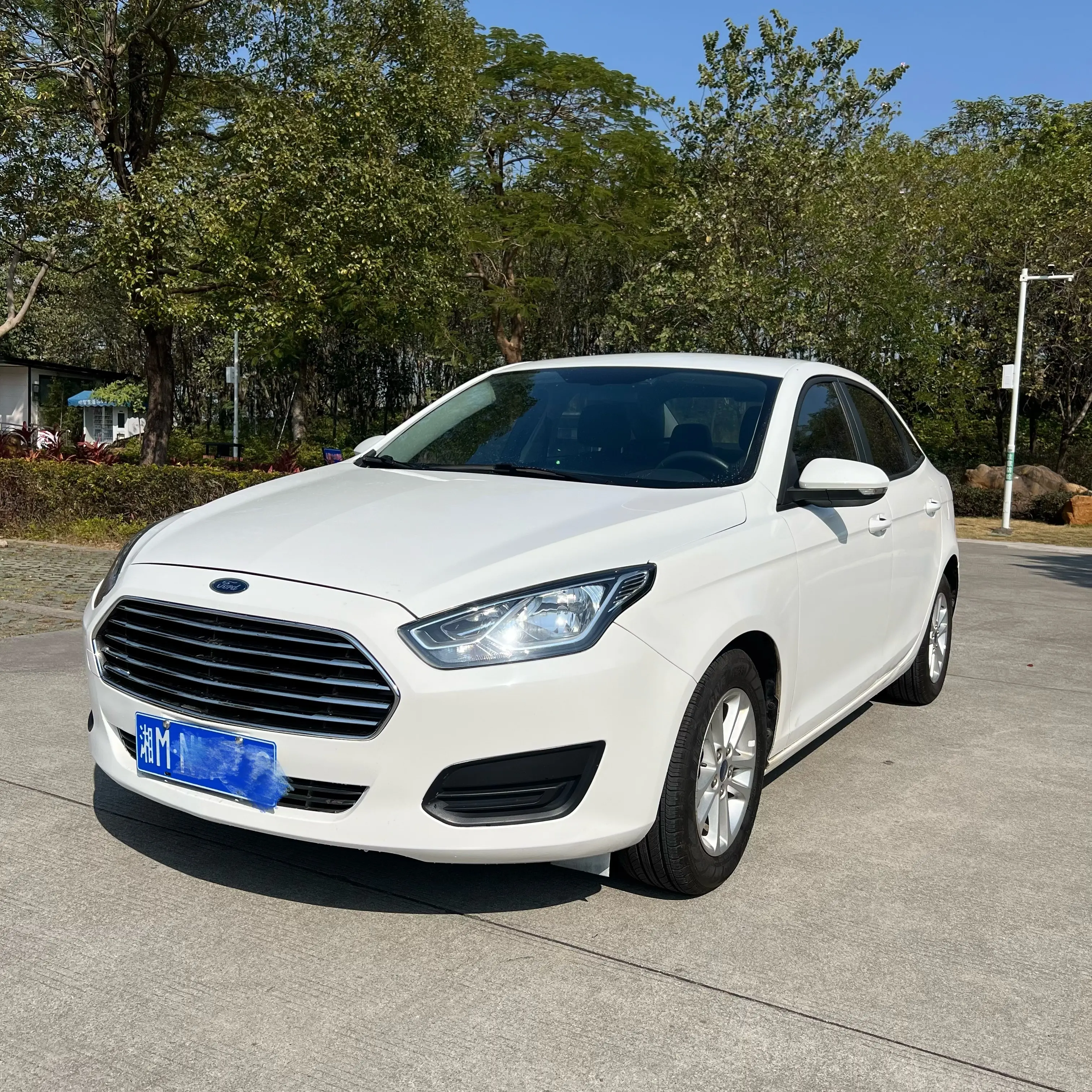 Ford Forrest  из Китая