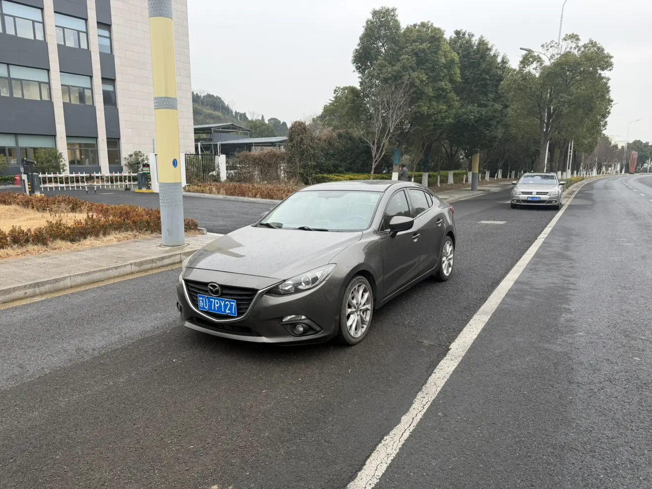 Mazda Axela (Mazda3)  из Китая