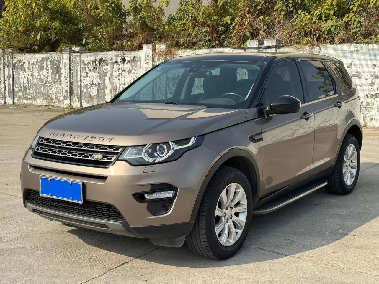 Land Rover Discover the magic  из Китая