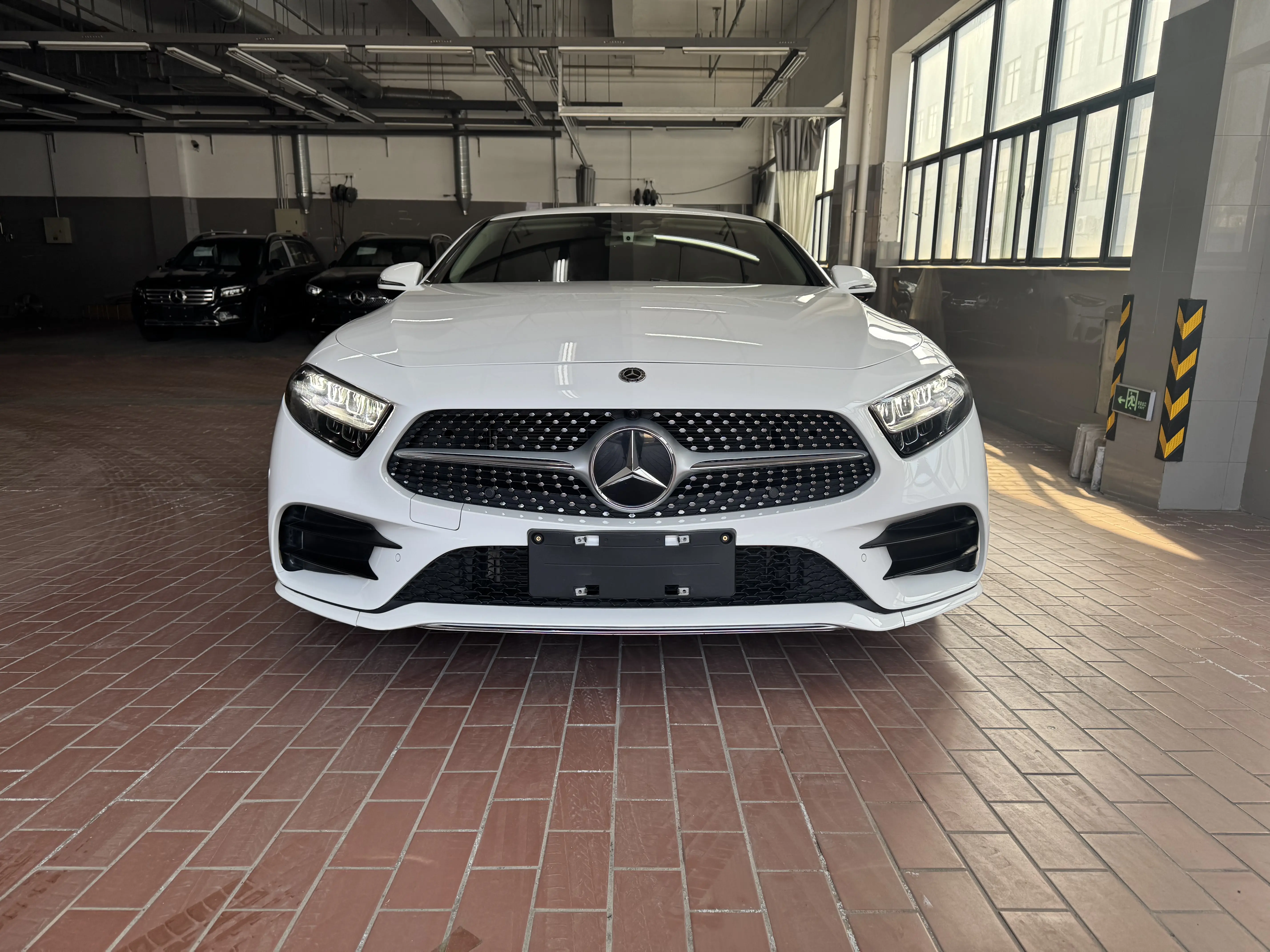 Mercedes-Benz Mercedes Benz CLS  из Китая